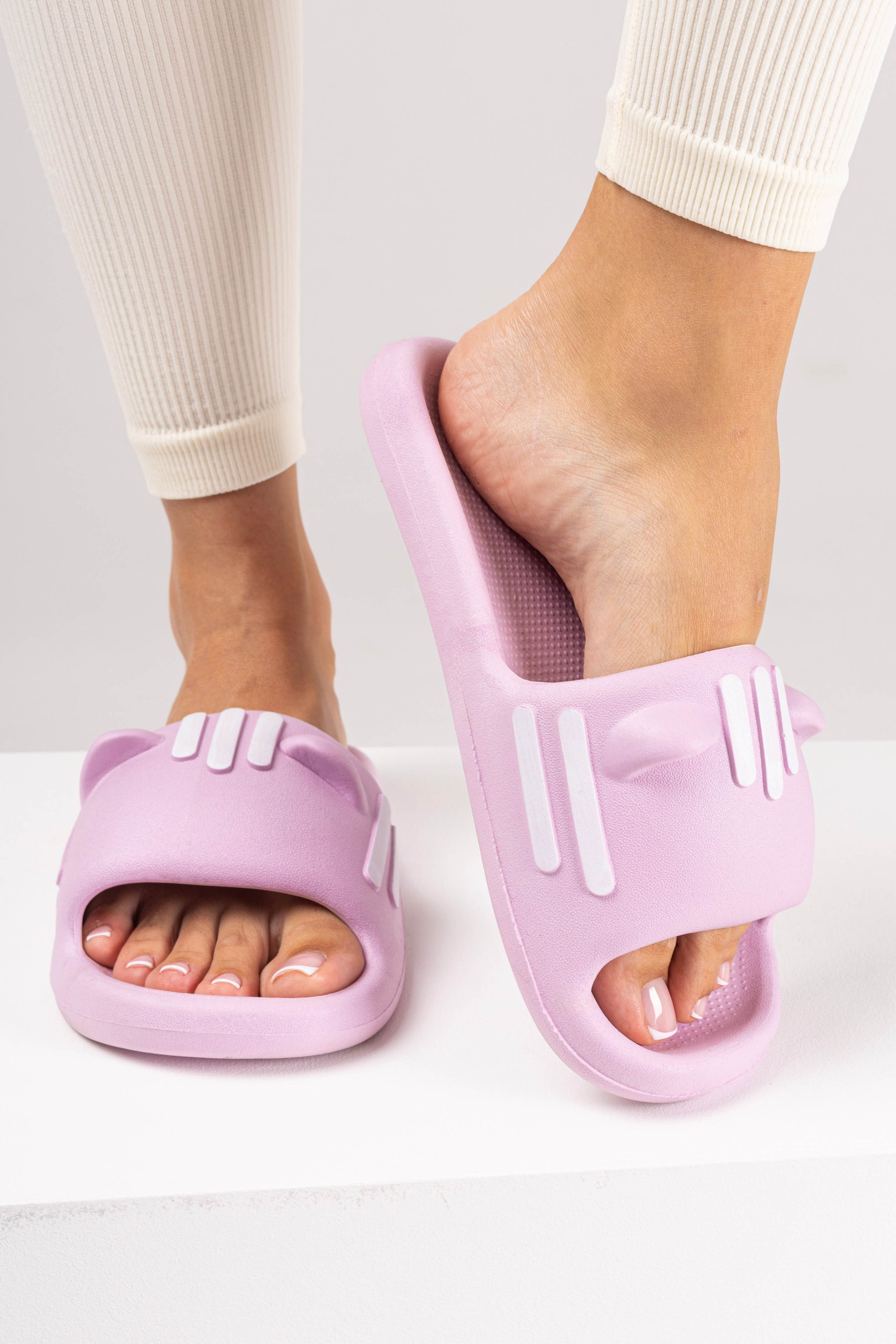 Шлепанцы — Полина. Фото для маркетплейсов в самых сочных локациях города Сочи