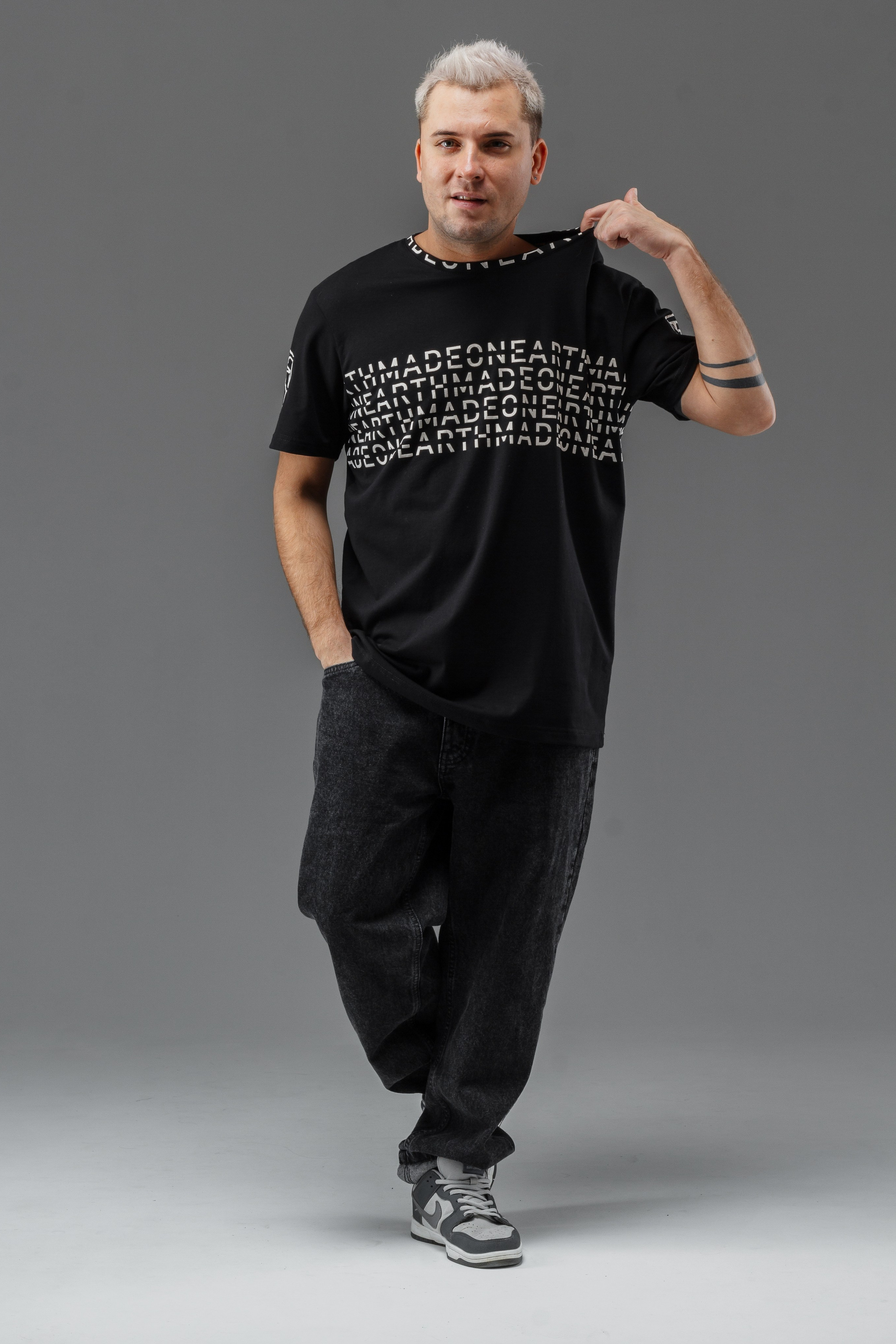 Футболка — Виталя. Фото для маркетплейсов в самых сочных локациях города Сочи