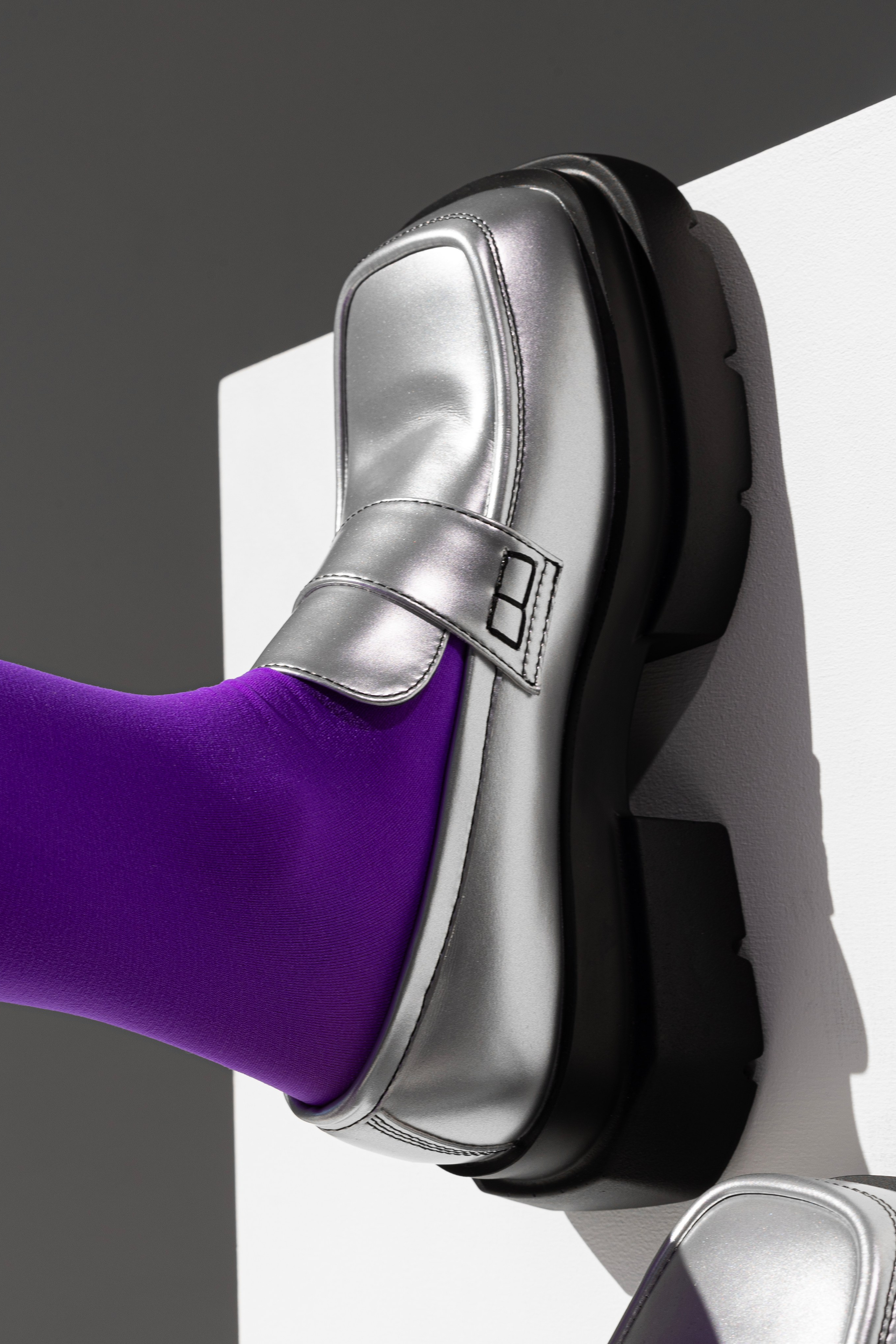 Лоферы. Фото для маркетплейсов в самых сочных локациях города Сочи