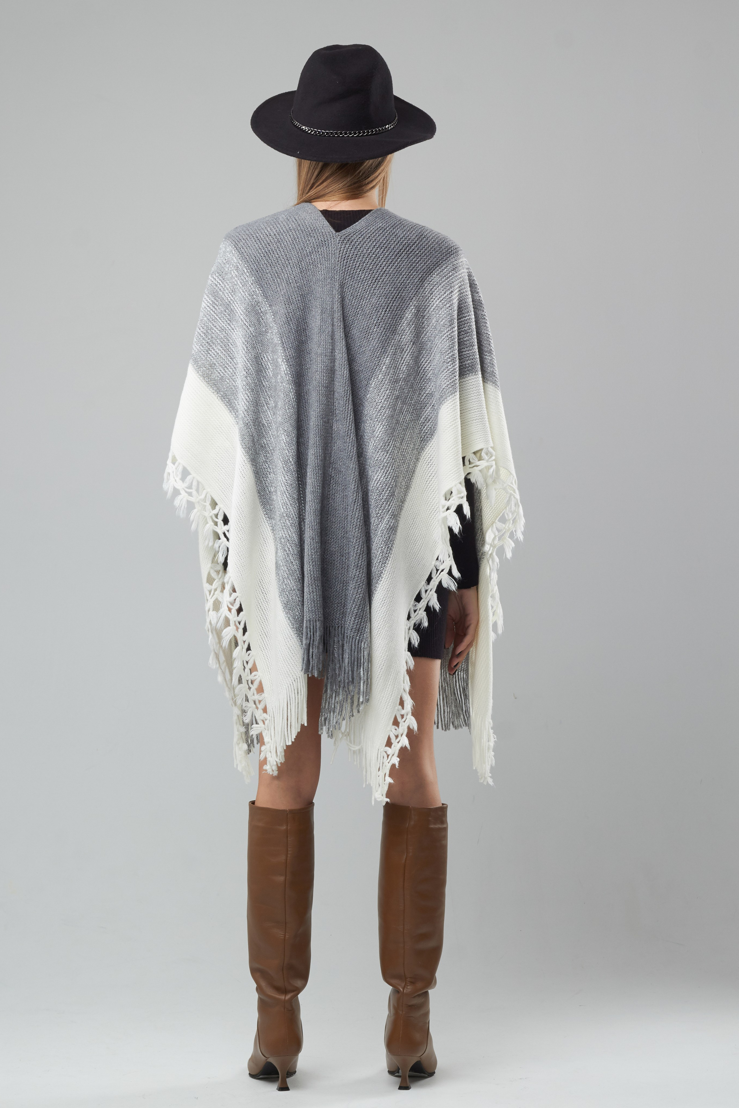 Пончо — Полина. Фото для маркетплейсов в самых сочных локациях города Сочи