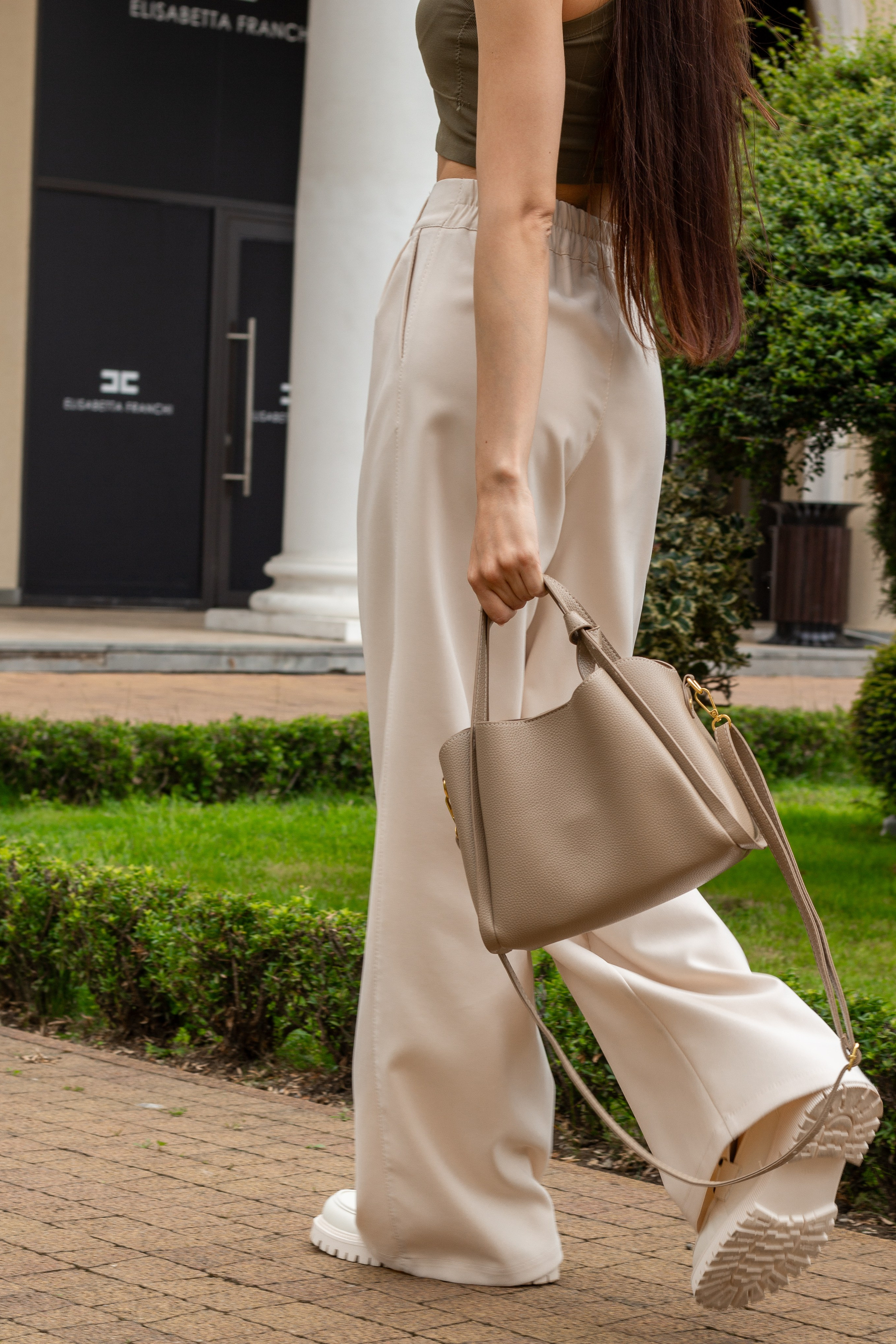 Сумки. Фото для маркетплейсов в самых сочных локациях города Сочи