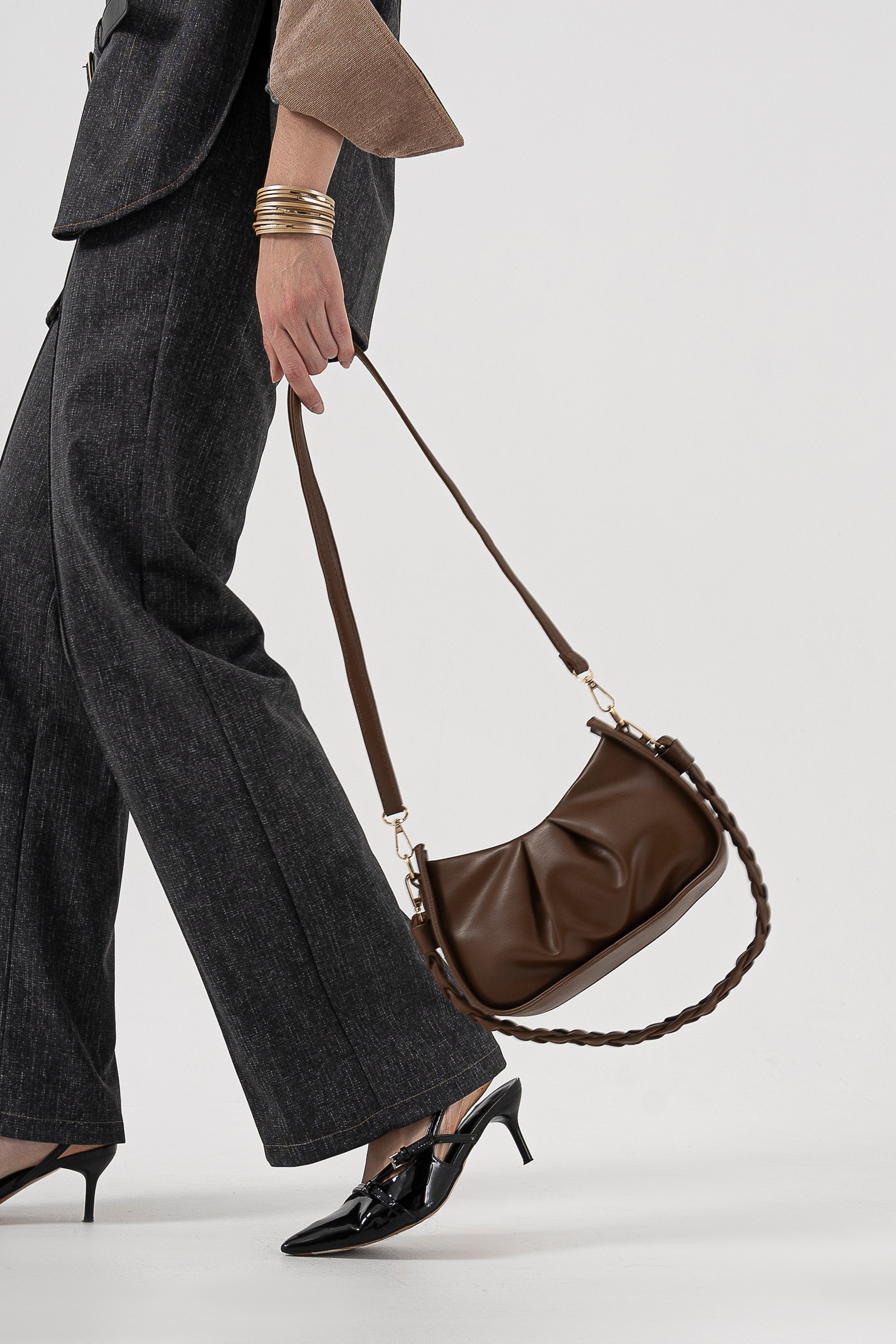 Сумки. Фото для маркетплейсов в самых сочных локациях города Сочи