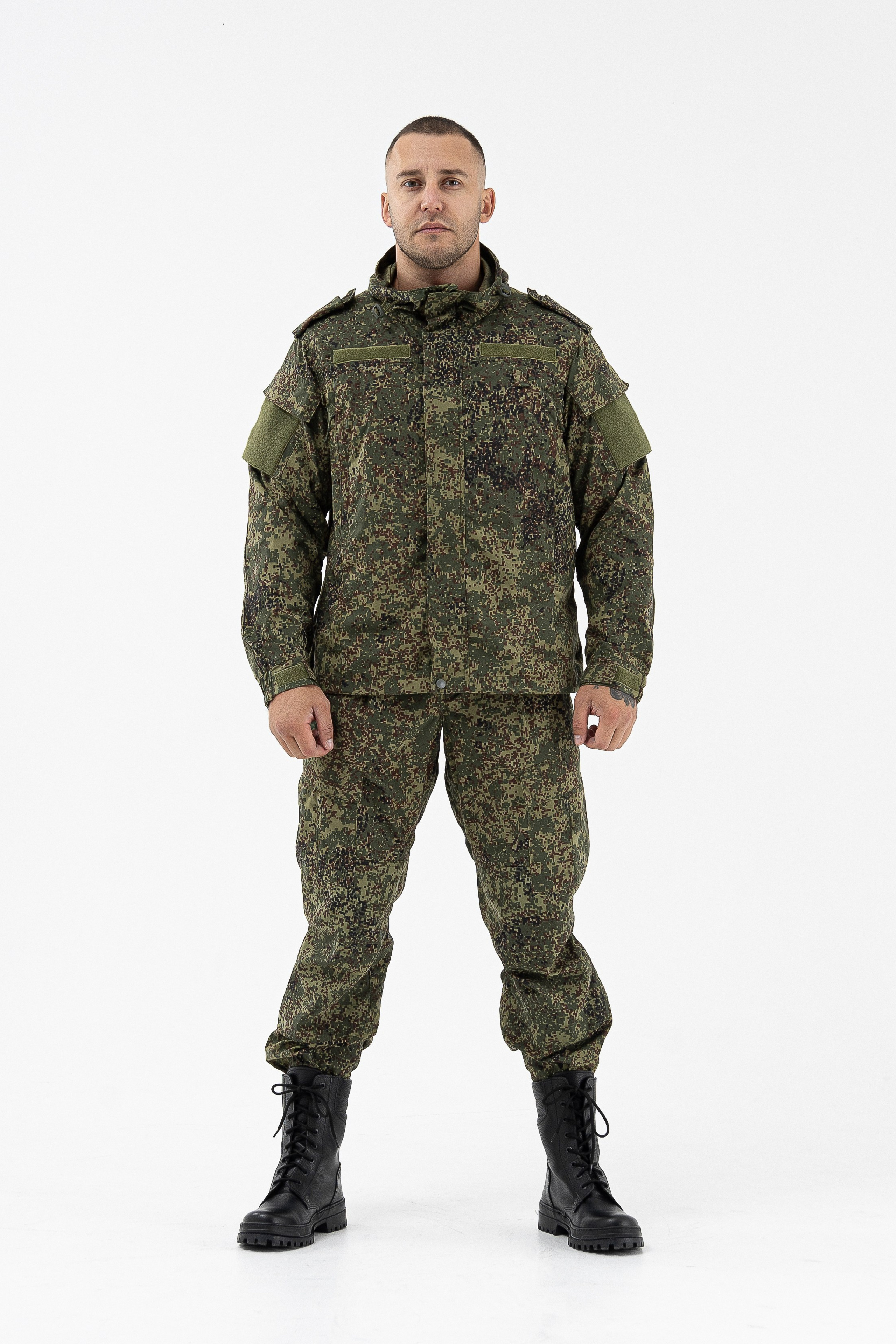 Тактические костюмы. Фото для маркетплейсов в самых сочных локациях города Сочи