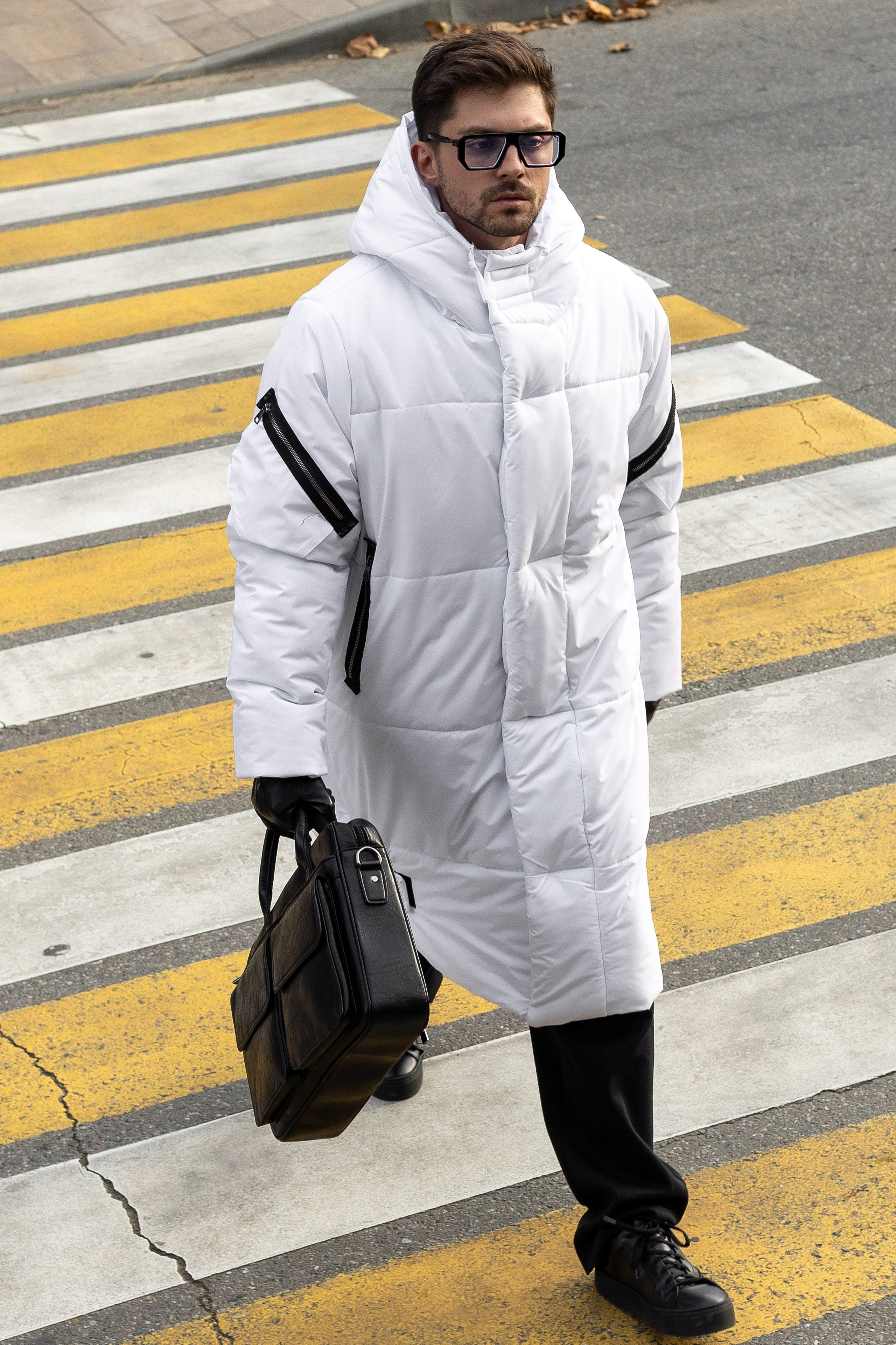 Пуховики. Фото для маркетплейсов в самых сочных локациях города Сочи