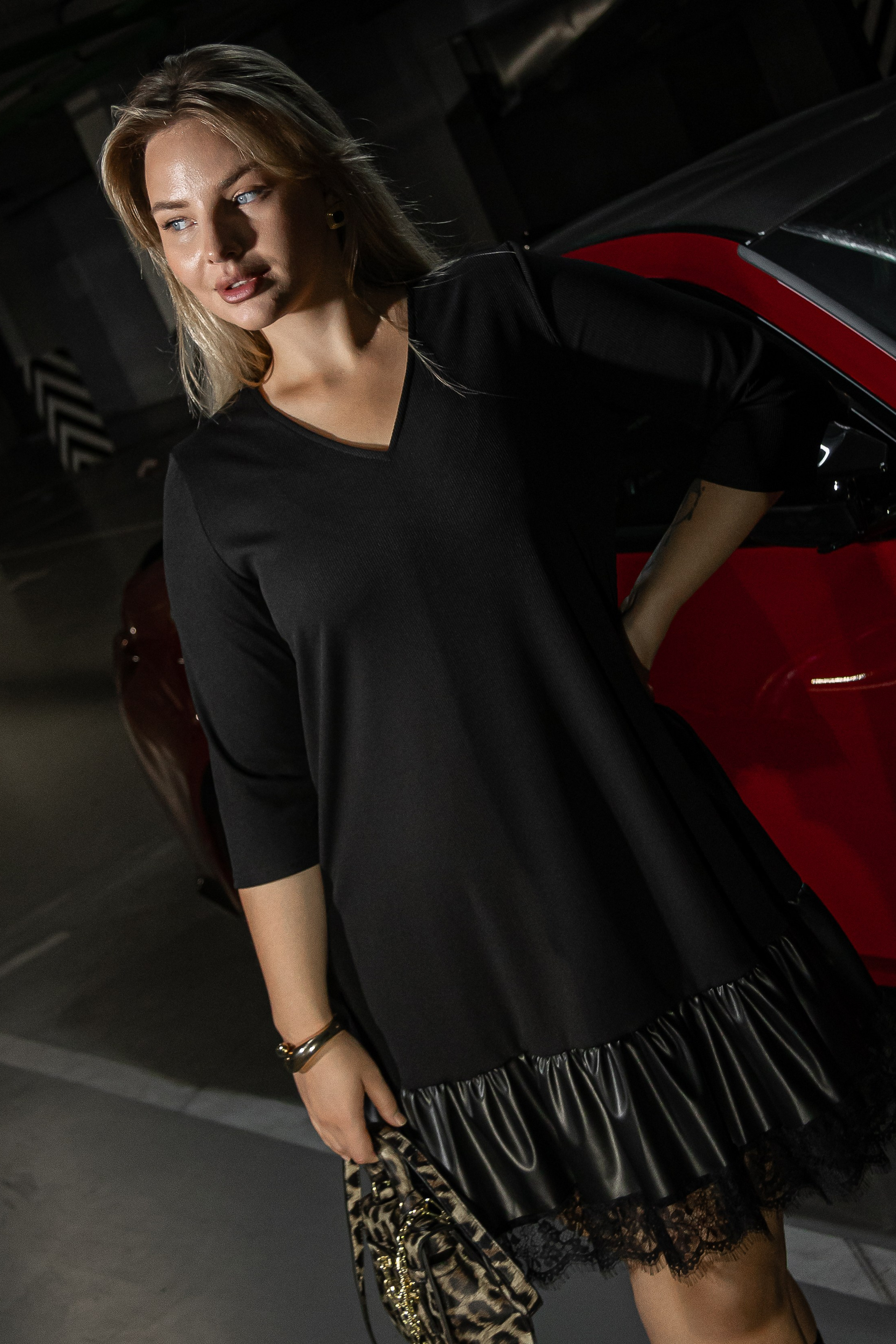 Платье. Фото для маркетплейсов в самых сочных локациях города Сочи