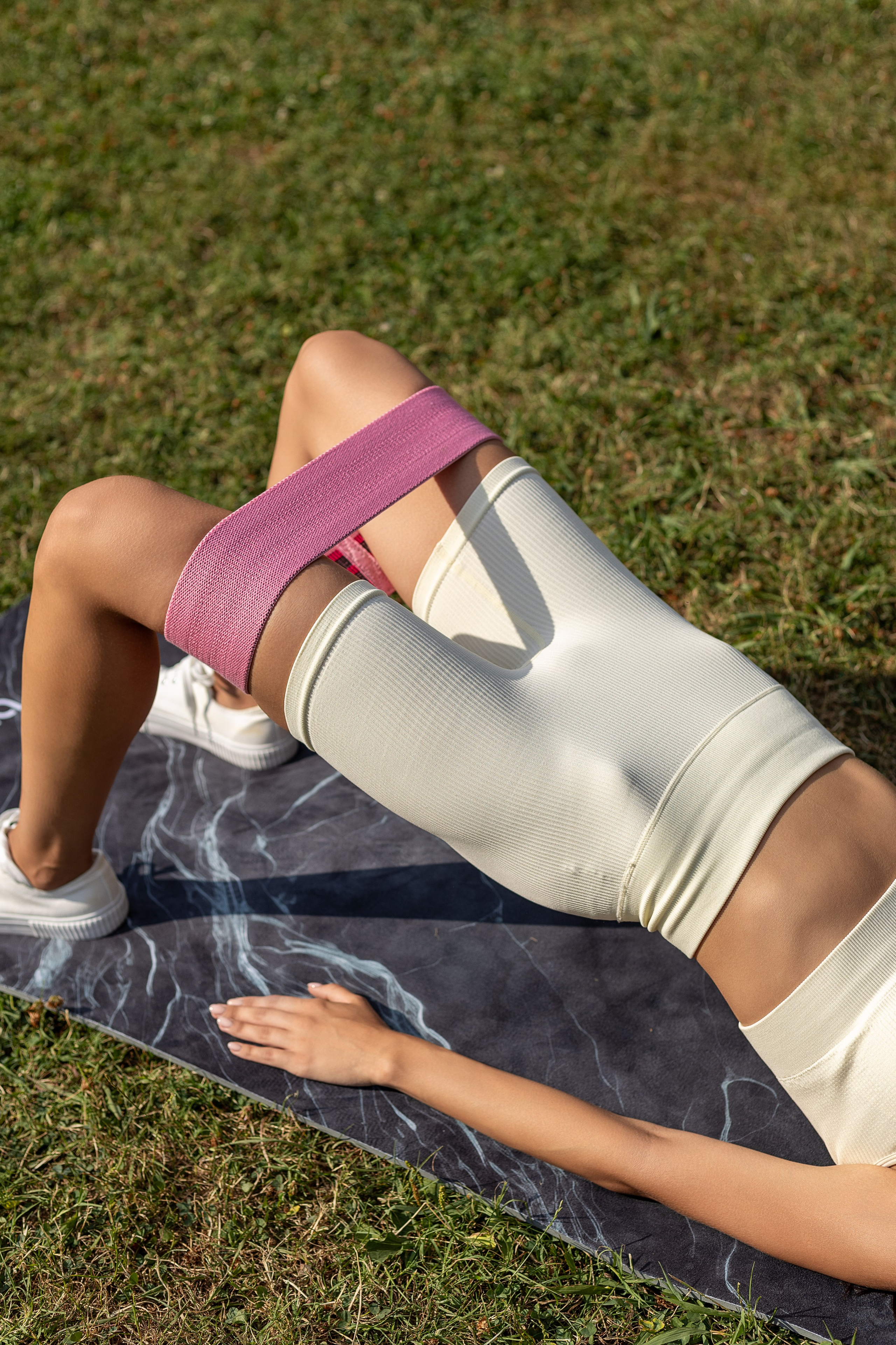 Резинки для фитнеса. Фото для маркетплейсов в самых сочных локациях города Сочи