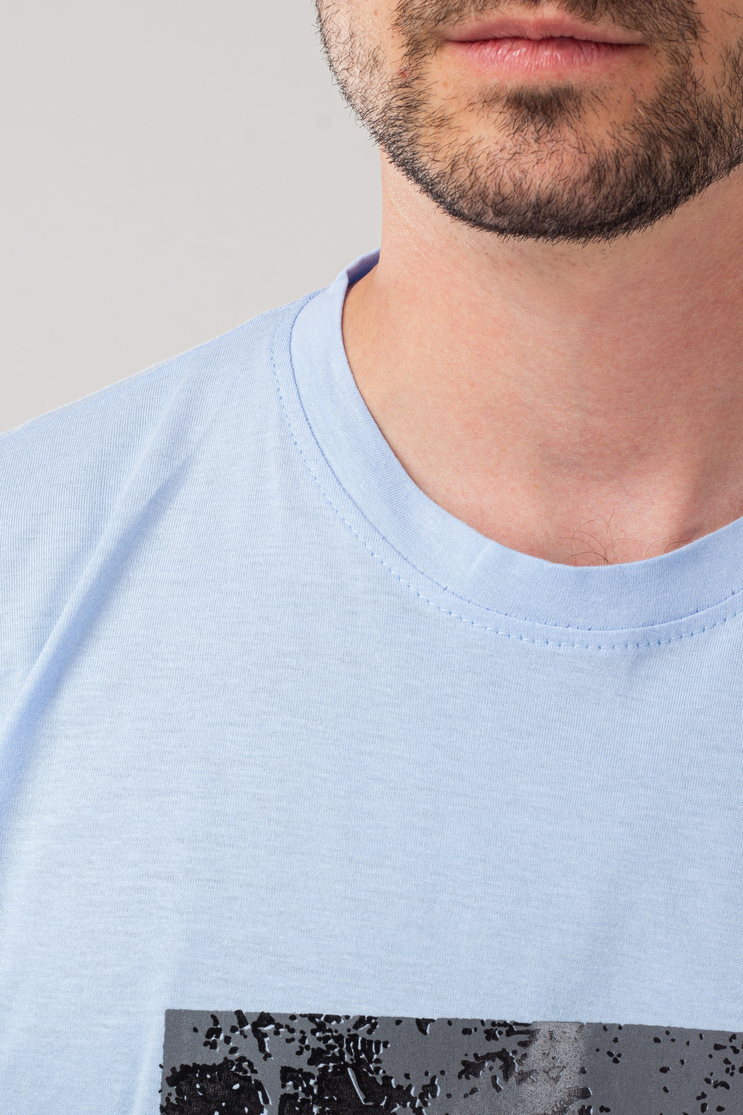 Футболки — Денис. Фото для маркетплейсов в самых сочных локациях города Сочи