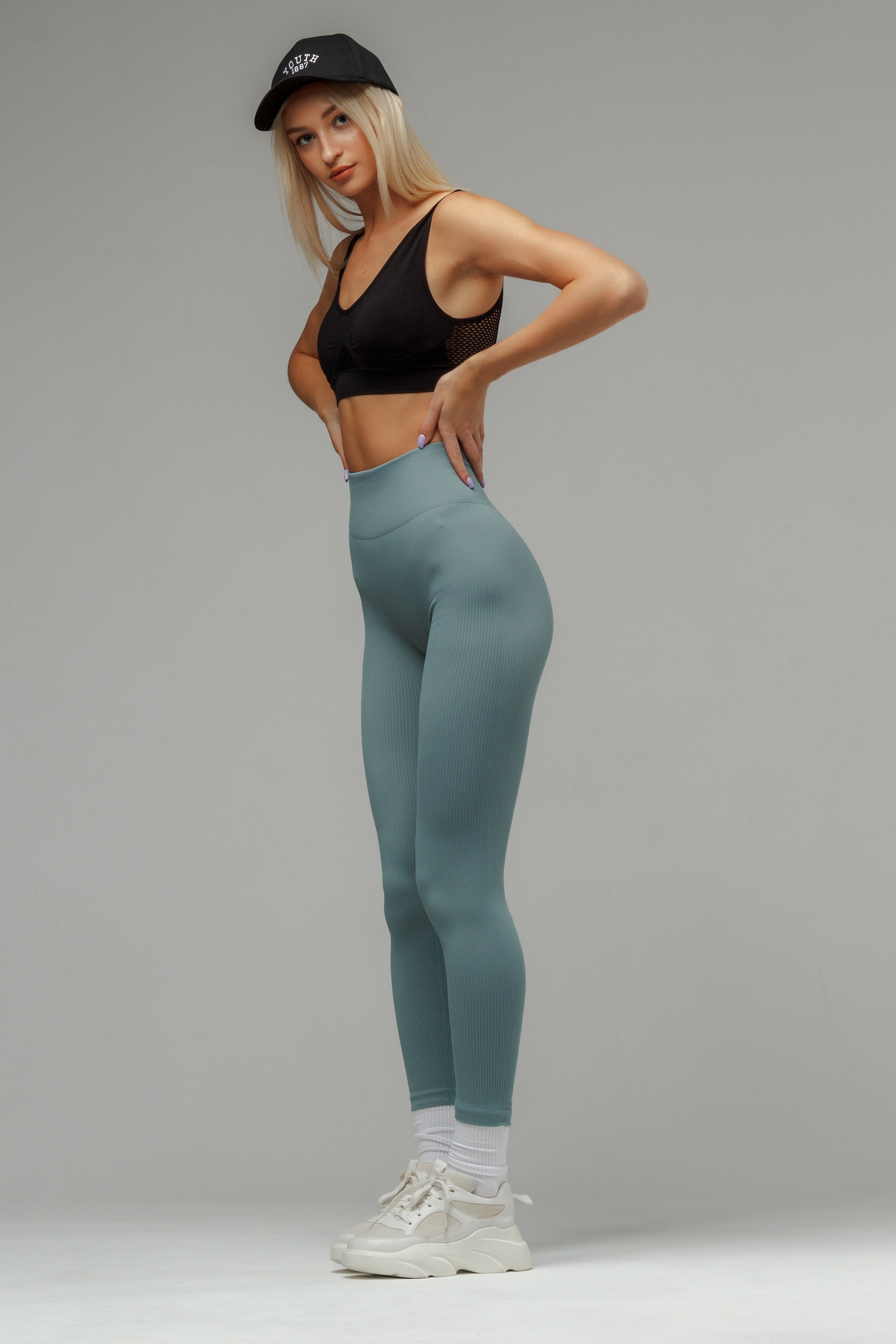 Лосины — Лиза. Фото для маркетплейсов в самых сочных локациях города Сочи