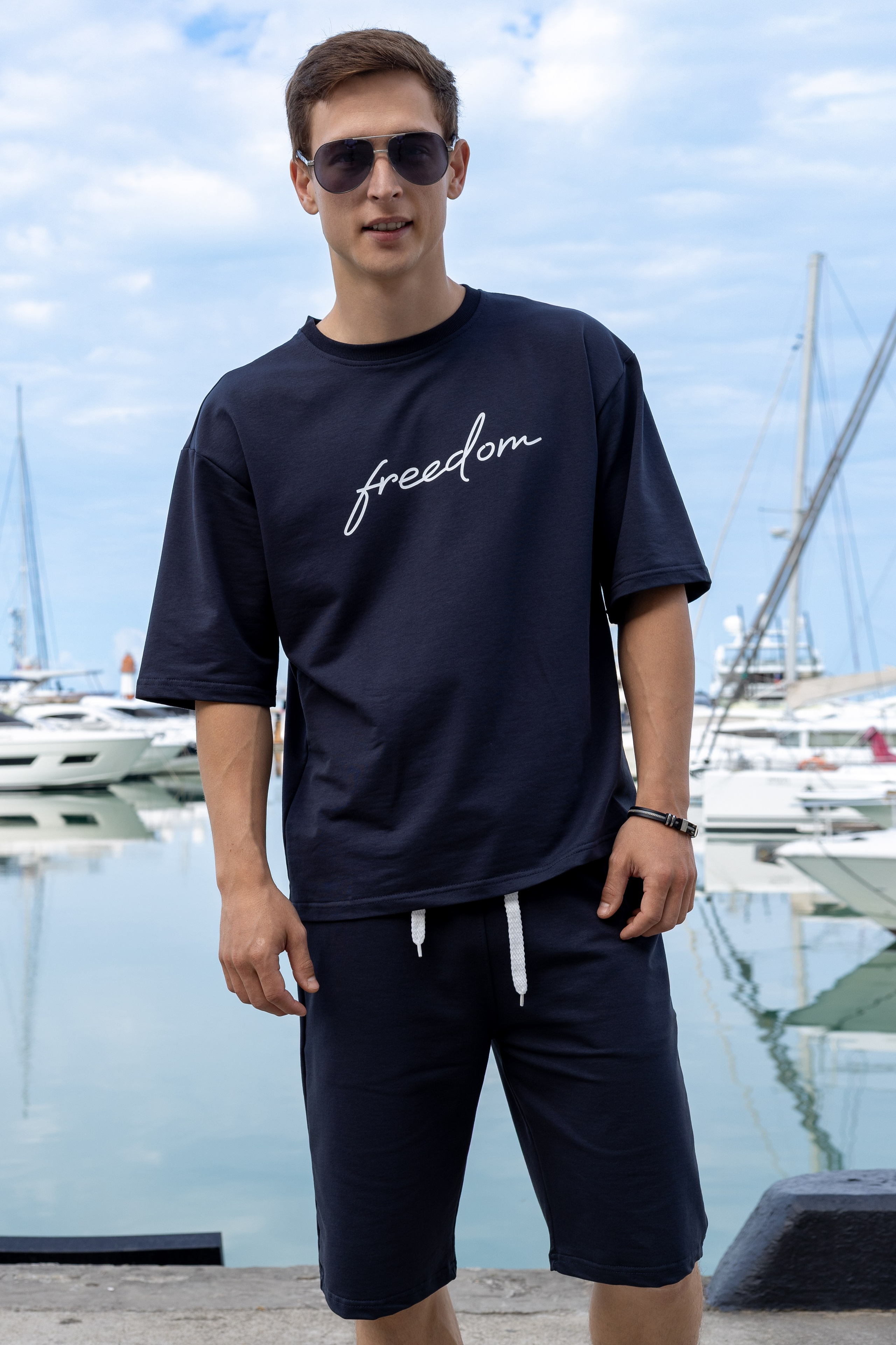 Костюм. Фото для маркетплейсов в самых сочных локациях города Сочи