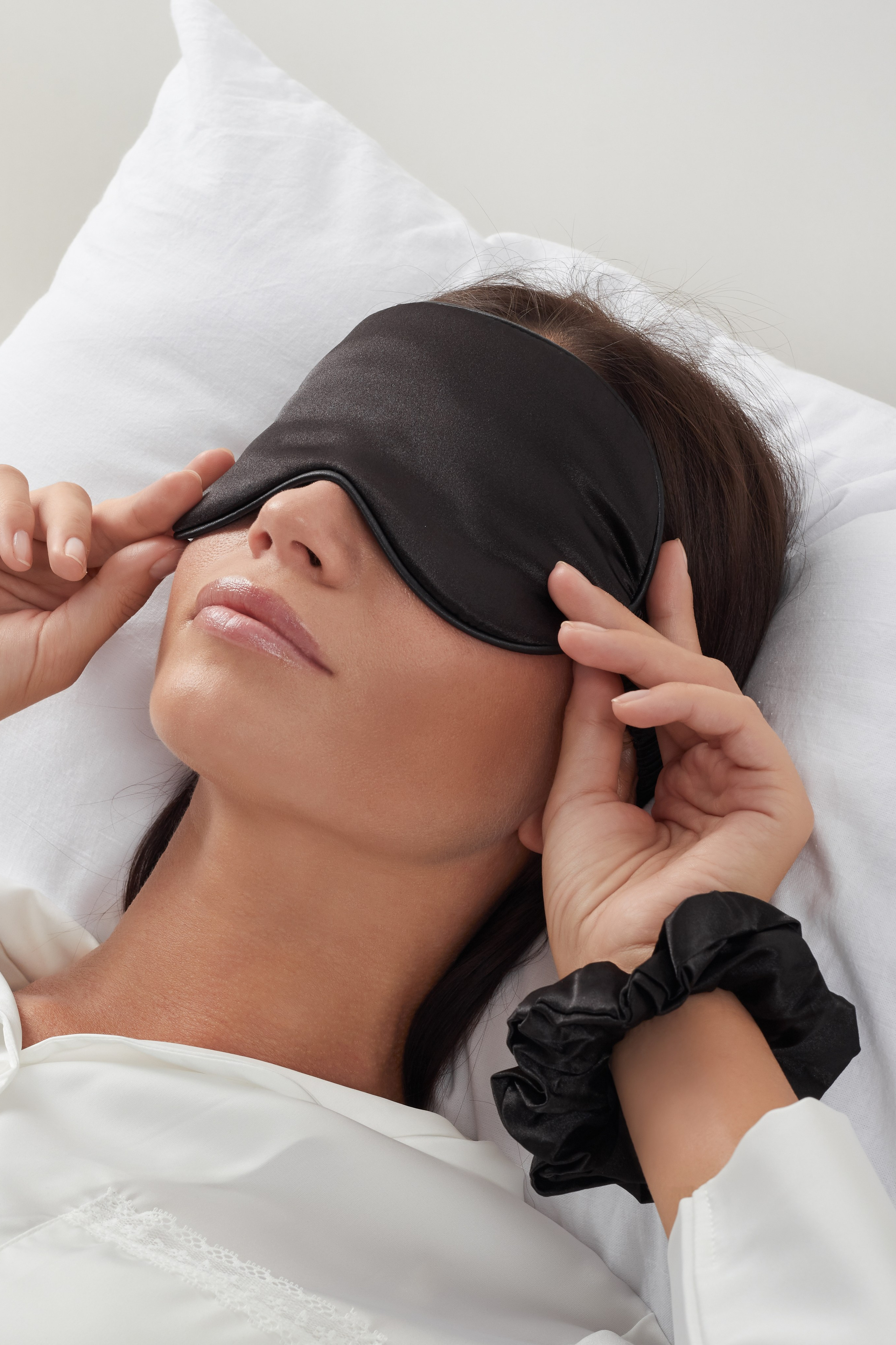 Маски для сна. Фото для маркетплейсов в самых сочных локациях города Сочи