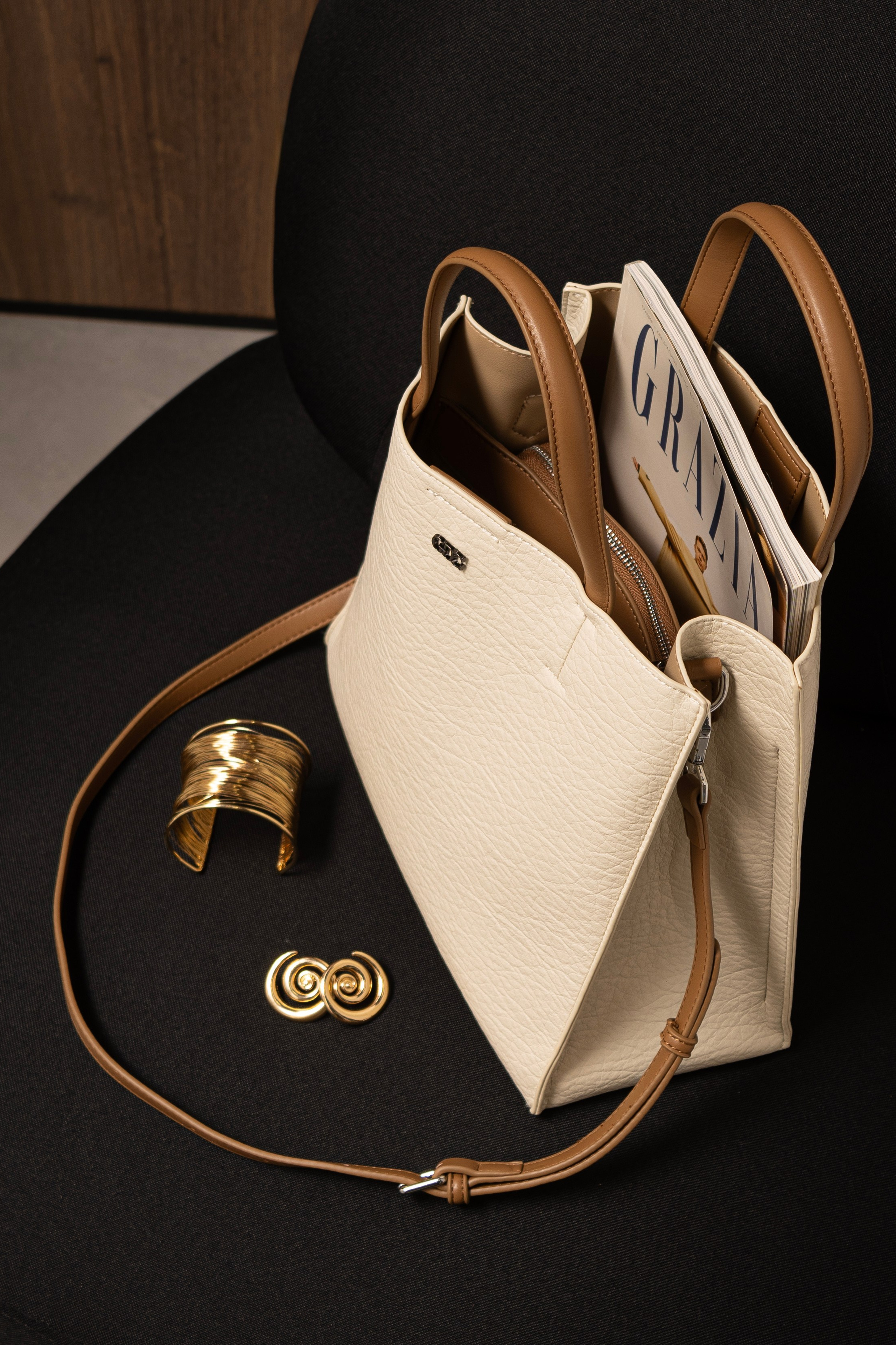 Сумки. Фото для маркетплейсов в самых сочных локациях города Сочи