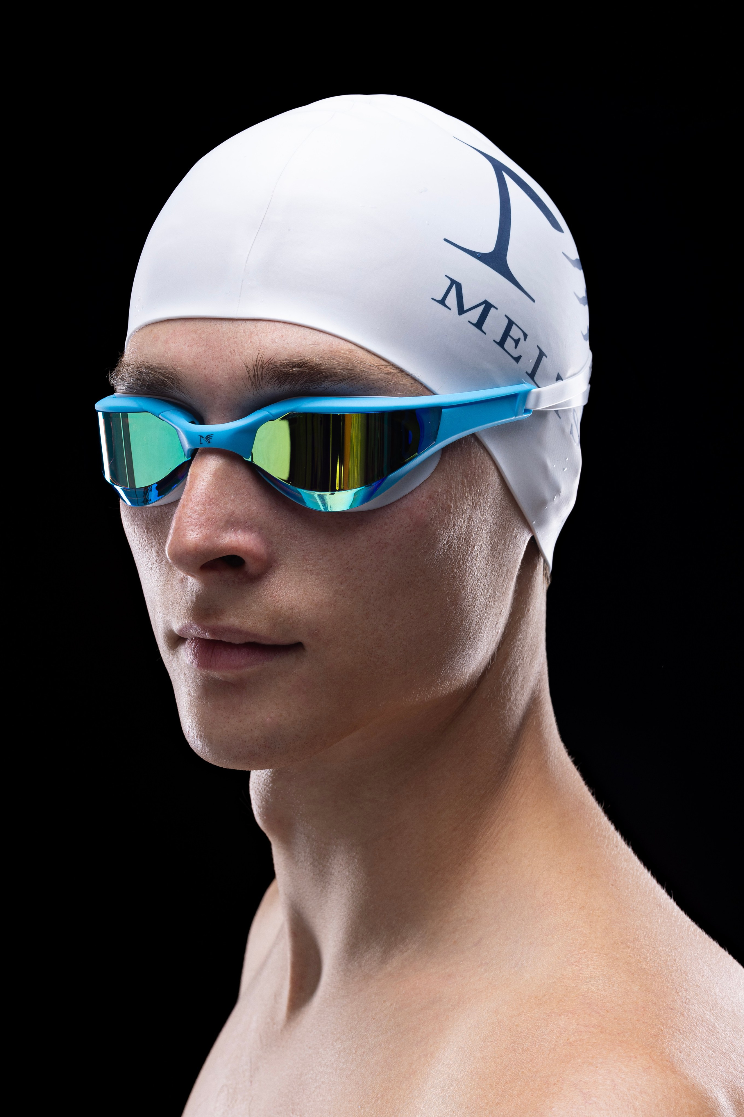 Очки для плавания