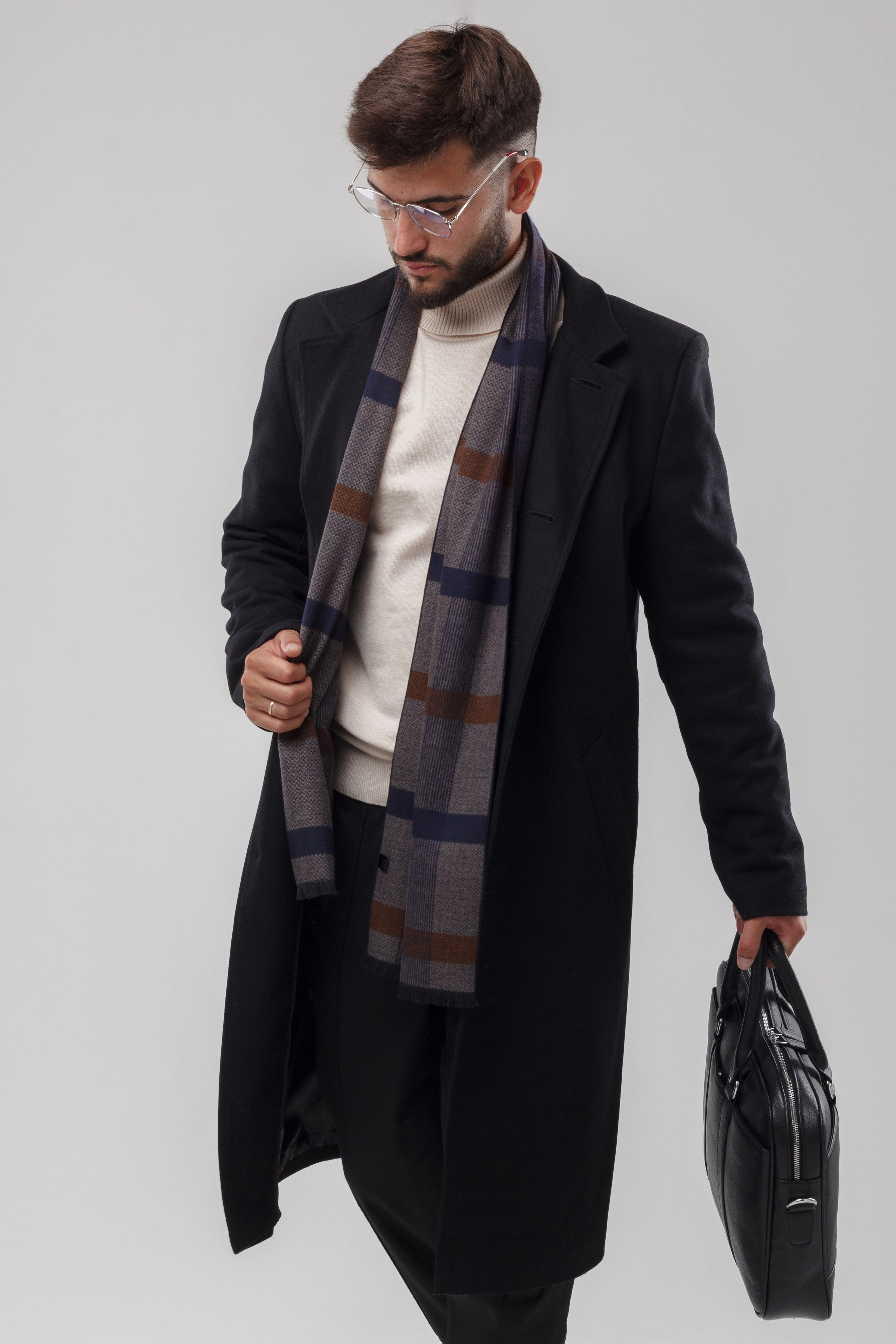 Шарфы — Валера. Фото для маркетплейсов в самых сочных локациях города Сочи