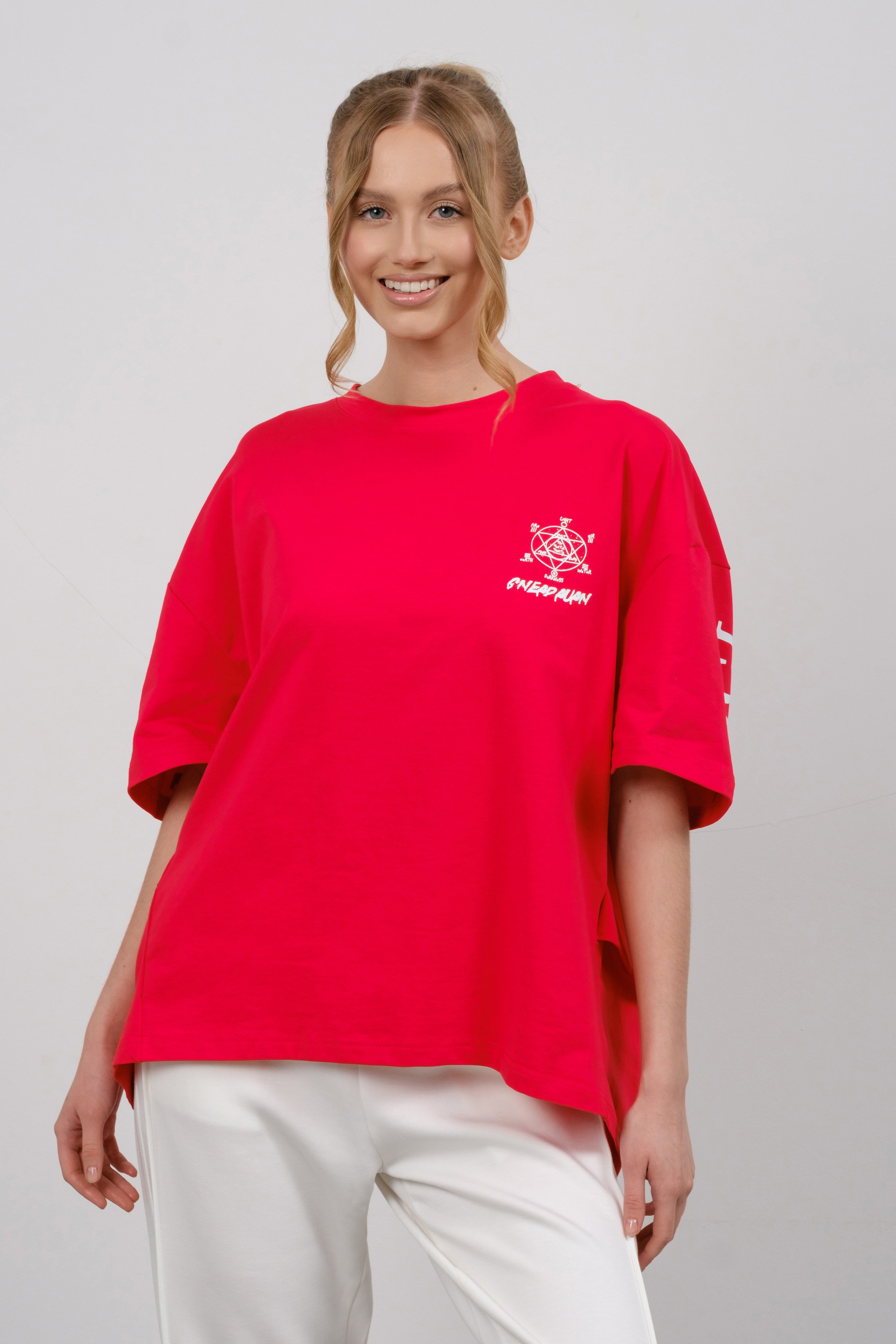 Футболки. Фото для маркетплейсов в самых сочных локациях города Сочи