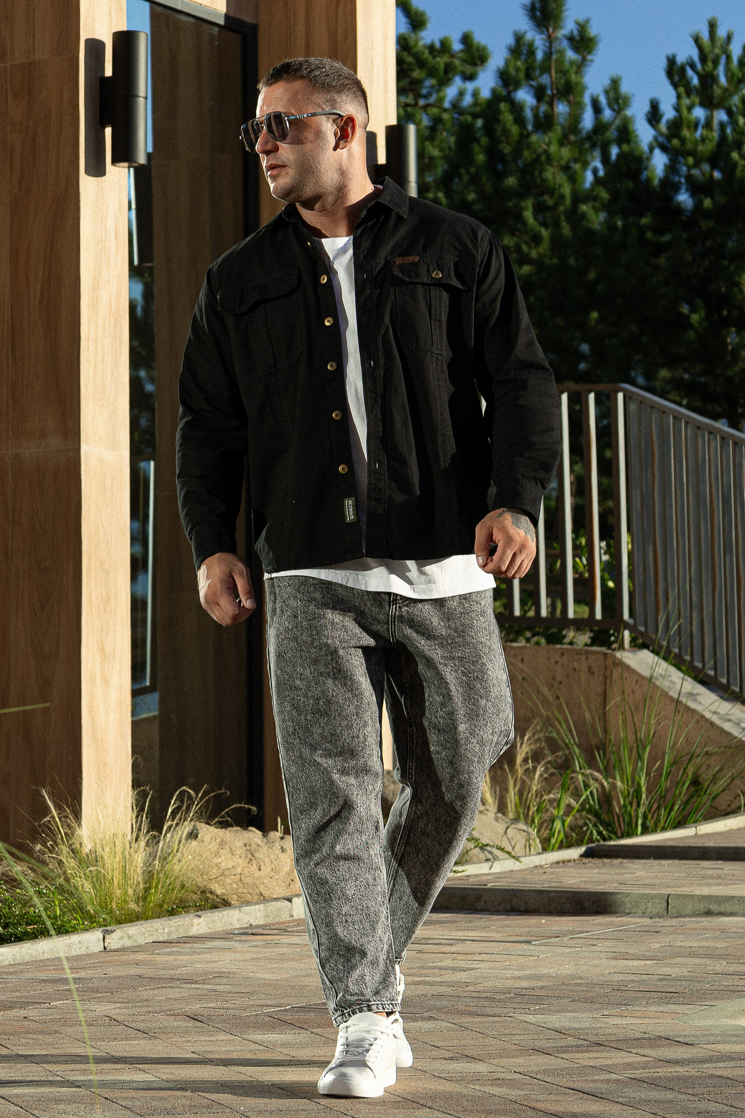 Рубашки. Фото для маркетплейсов в самых сочных локациях города Сочи