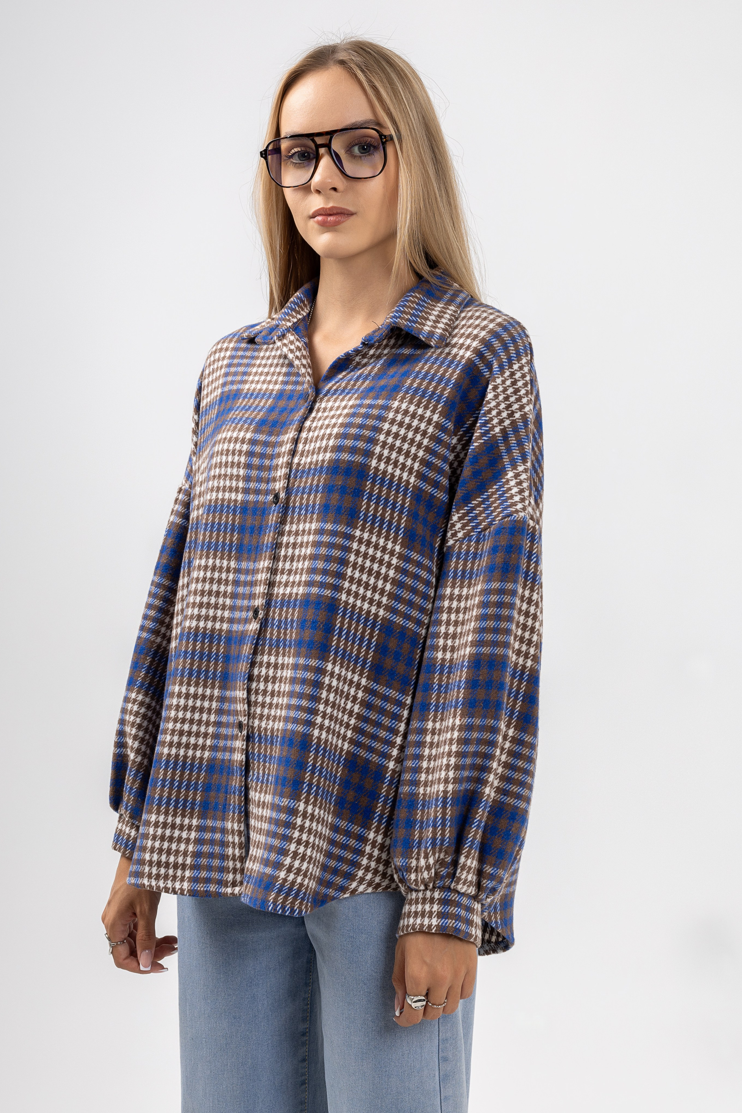 Рубашка. Фото для маркетплейсов в самых сочных локациях города Сочи