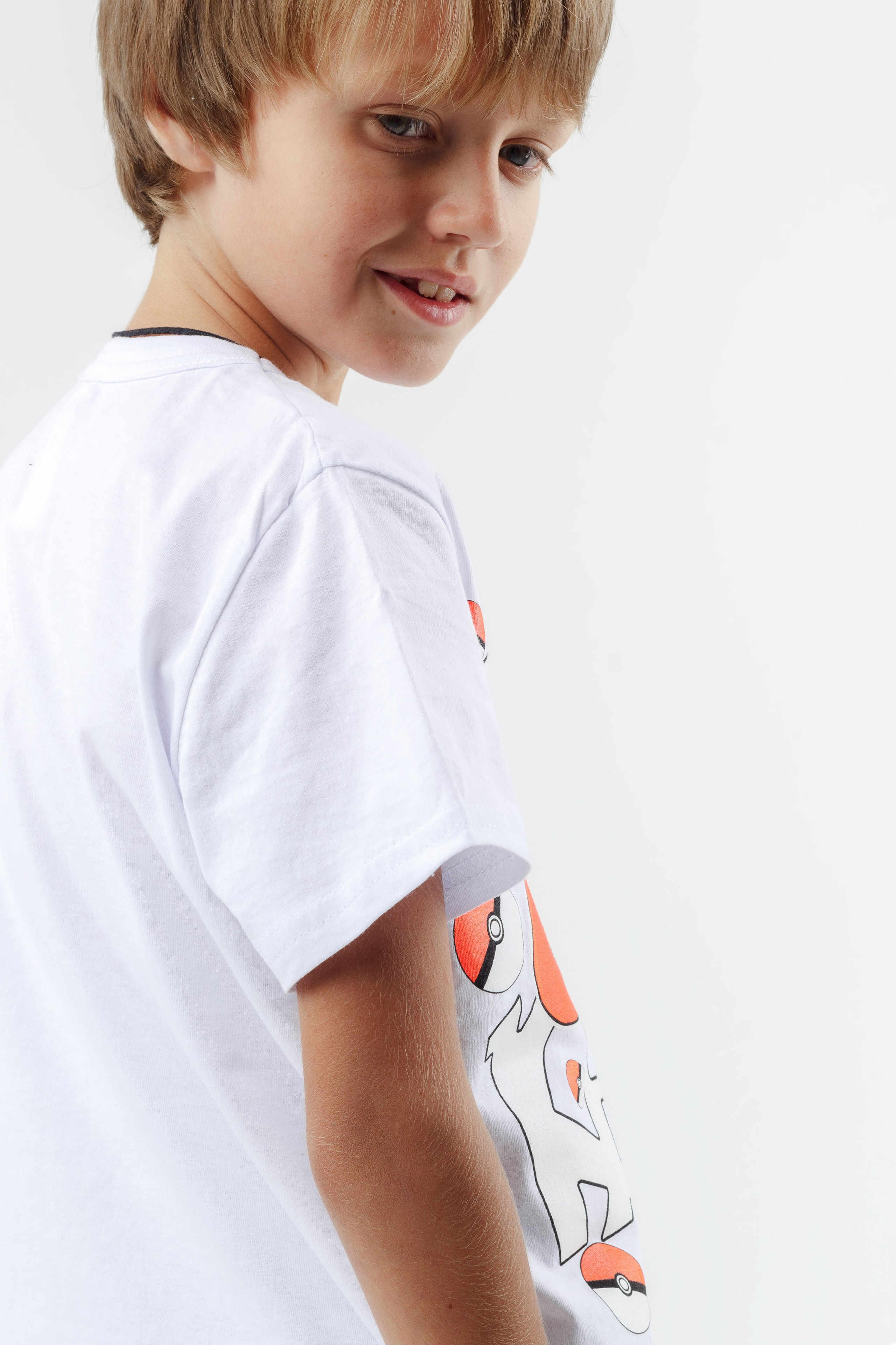 Футболки — Ярик. Фото для маркетплейсов в самых сочных локациях города Сочи