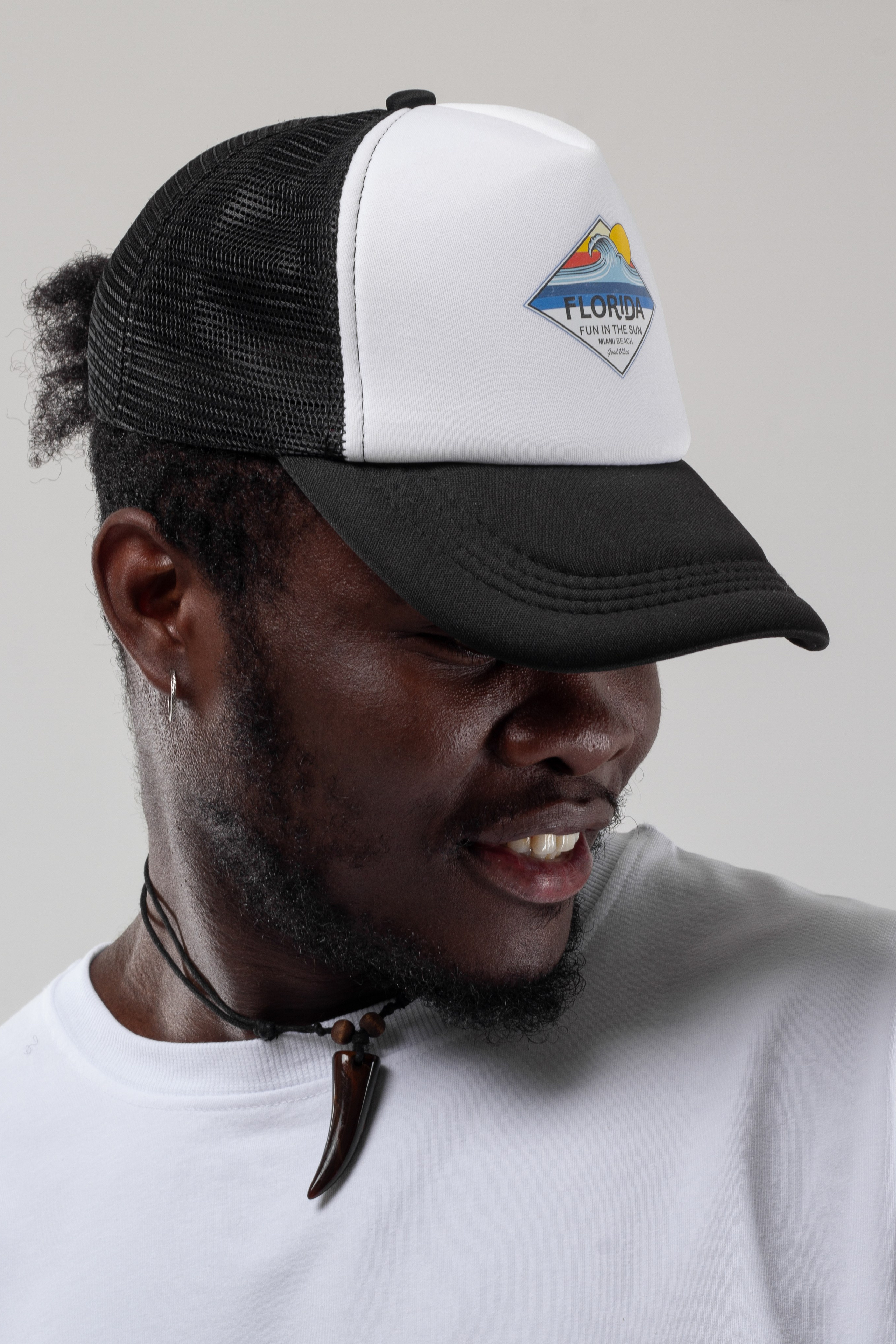 Кепка — Армель. Фото для маркетплейсов в самых сочных локациях города Сочи