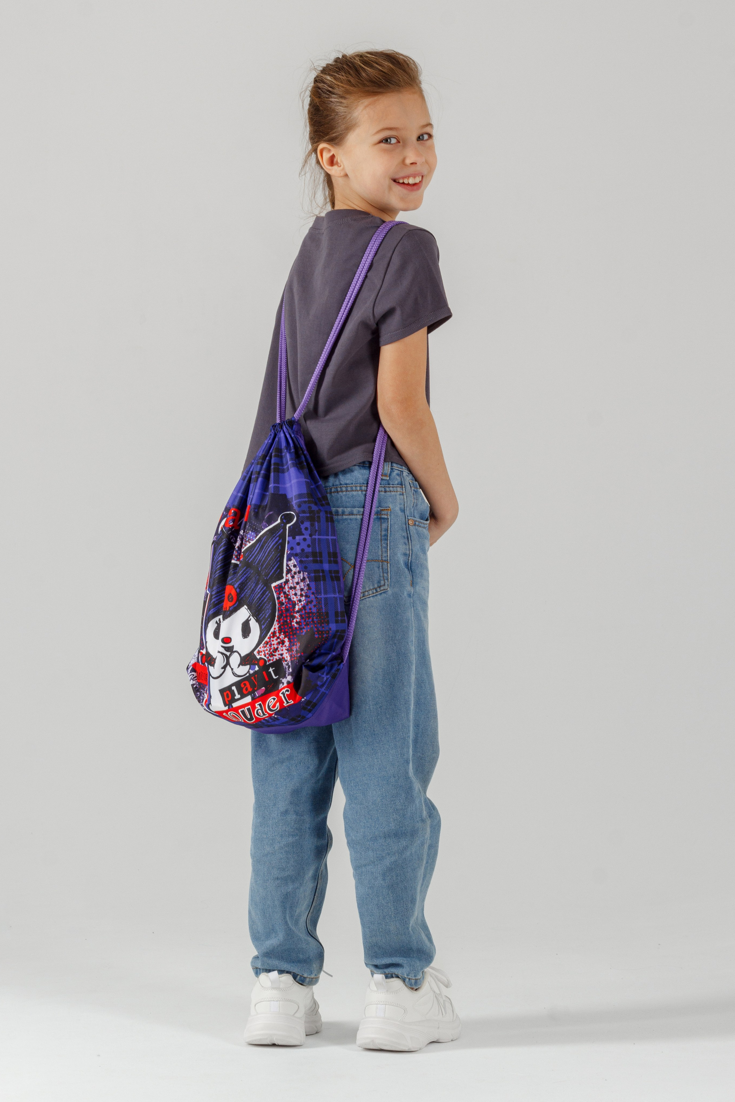 Школьный товар — Амелия. Фото для маркетплейсов в самых сочных локациях города Сочи