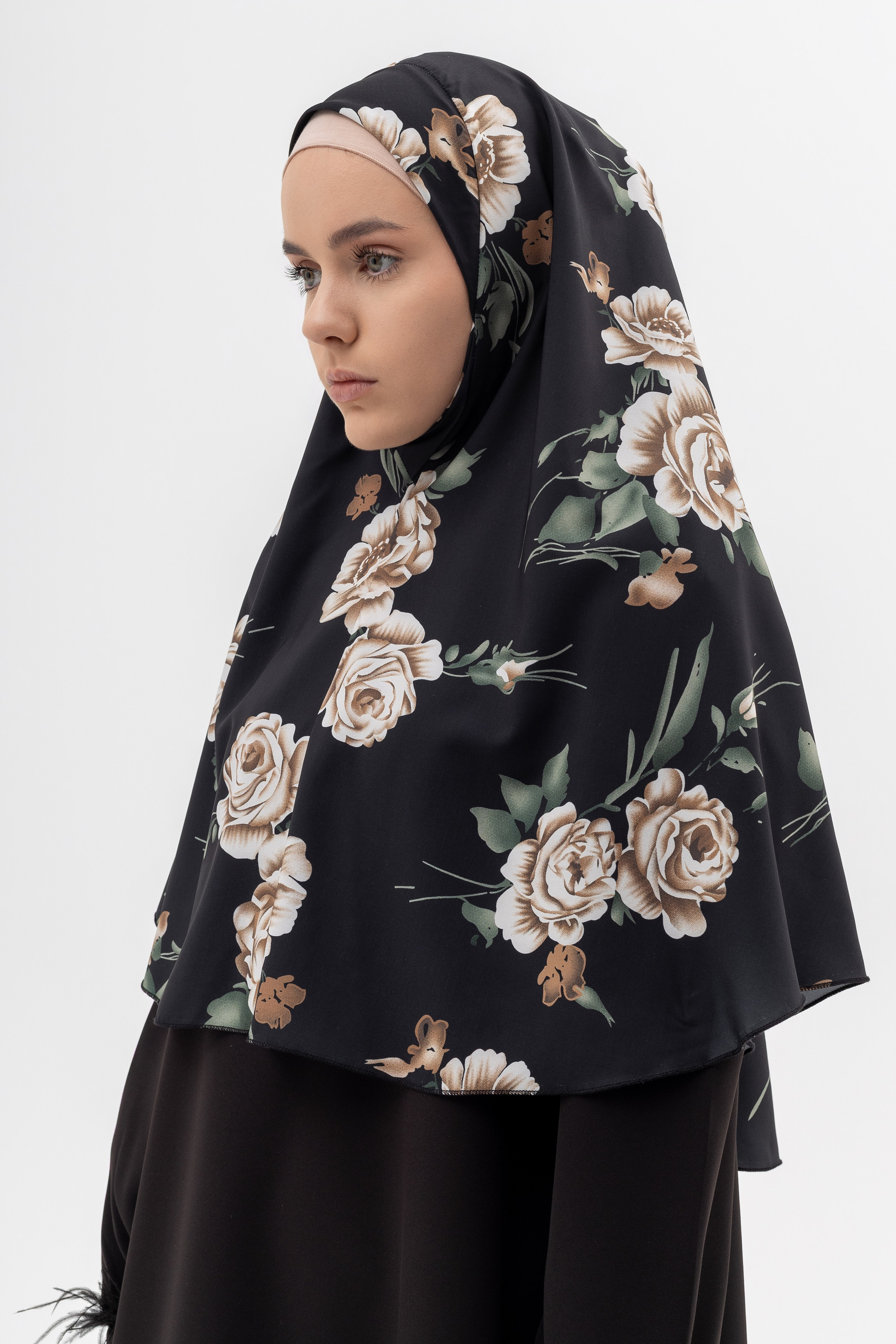 Хиджабы. Фото для маркетплейсов в самых сочных локациях города Сочи