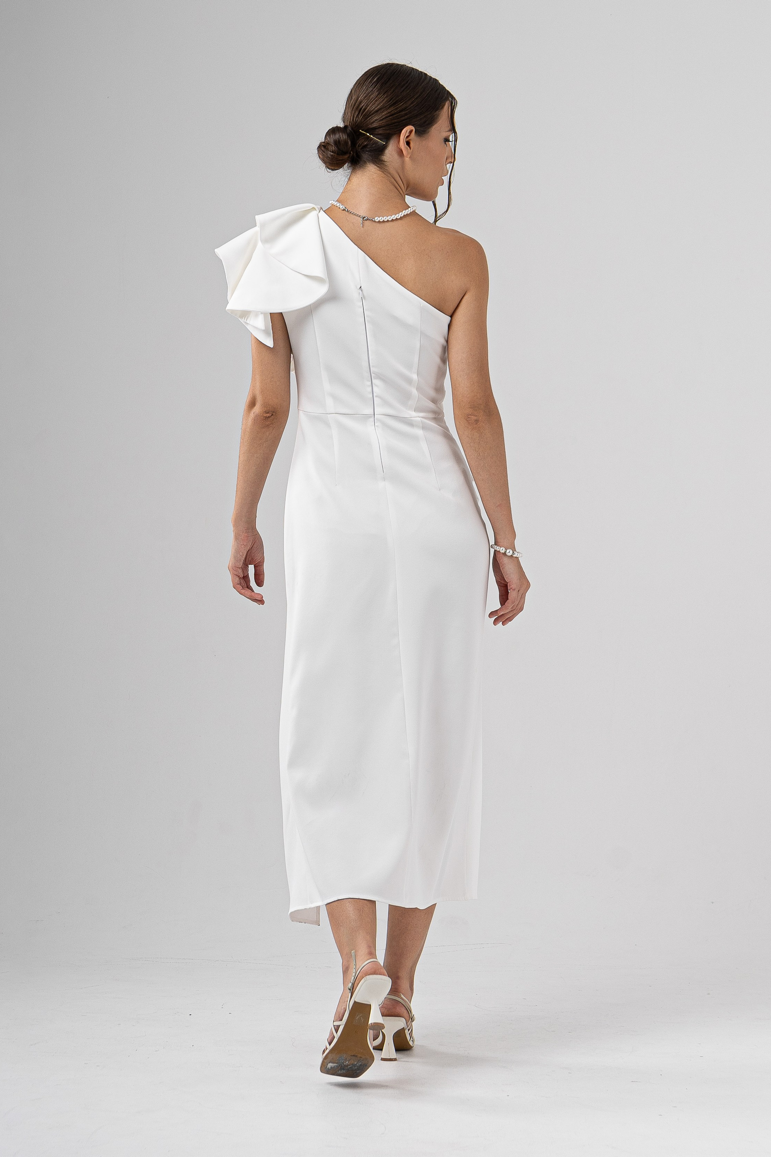 Платье. Фото для маркетплейсов в самых сочных локациях города Сочи