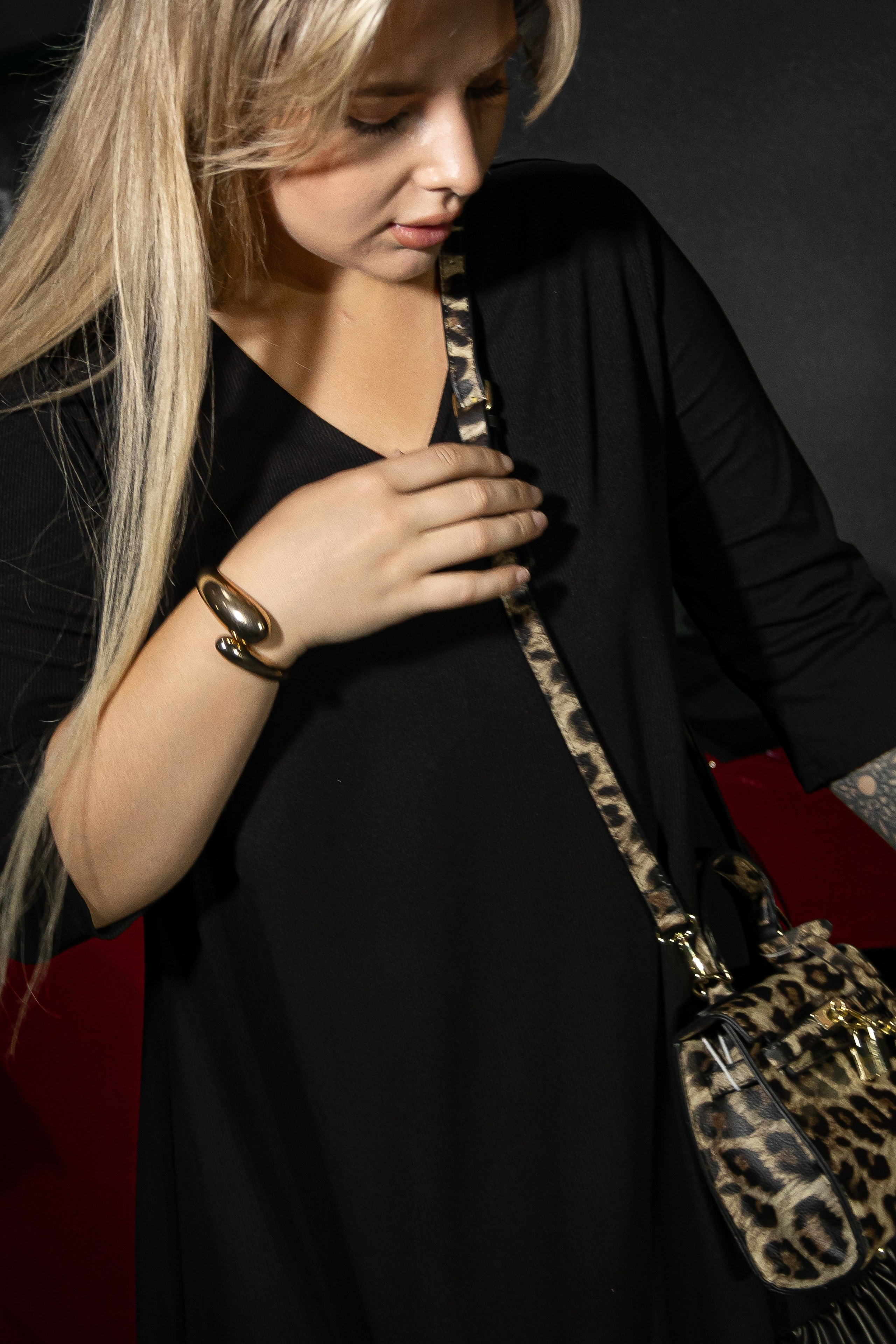 Платье. Фото для маркетплейсов в самых сочных локациях города Сочи