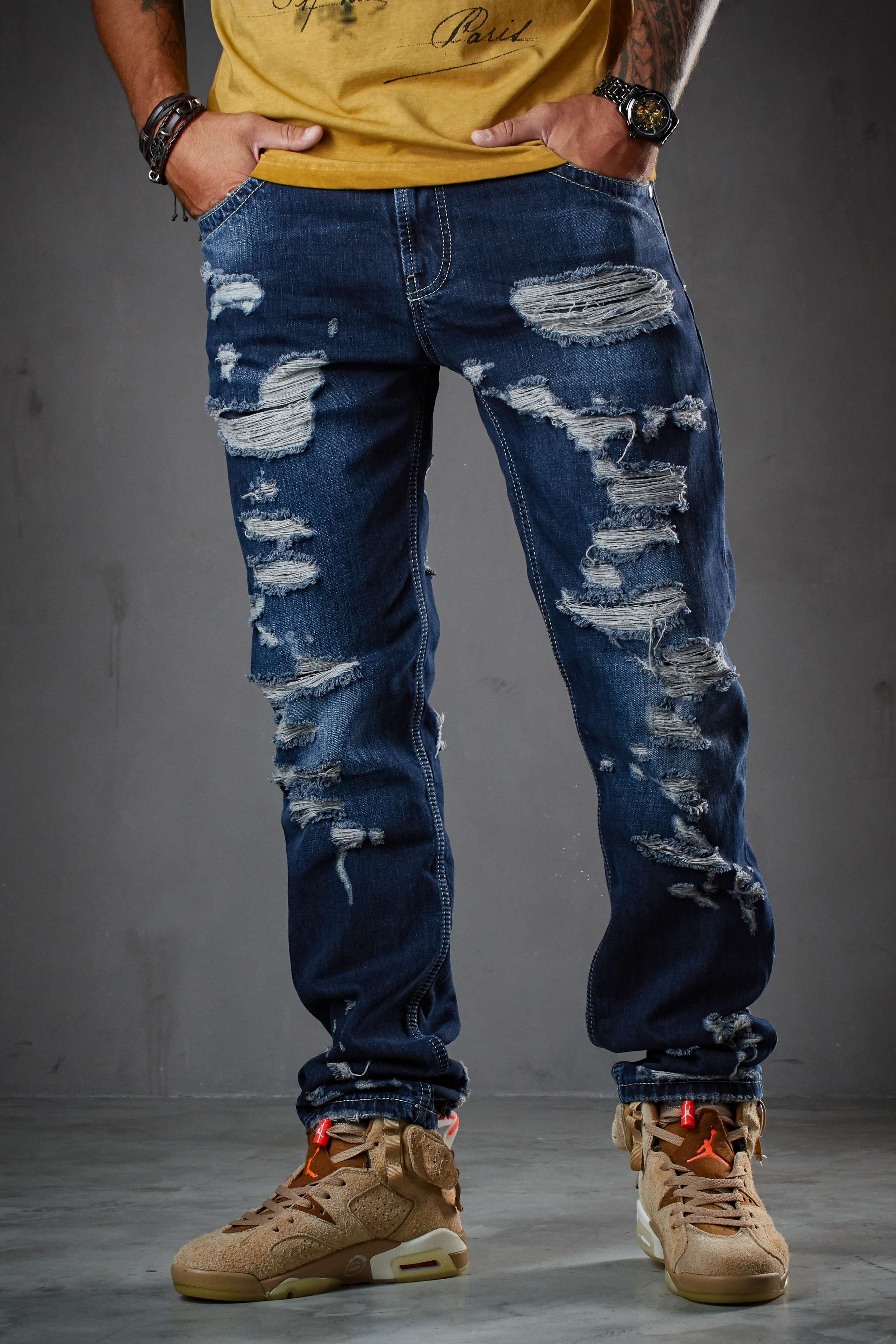 Джинсы — Сергей. Фото для маркетплейсов в самых сочных локациях города Сочи