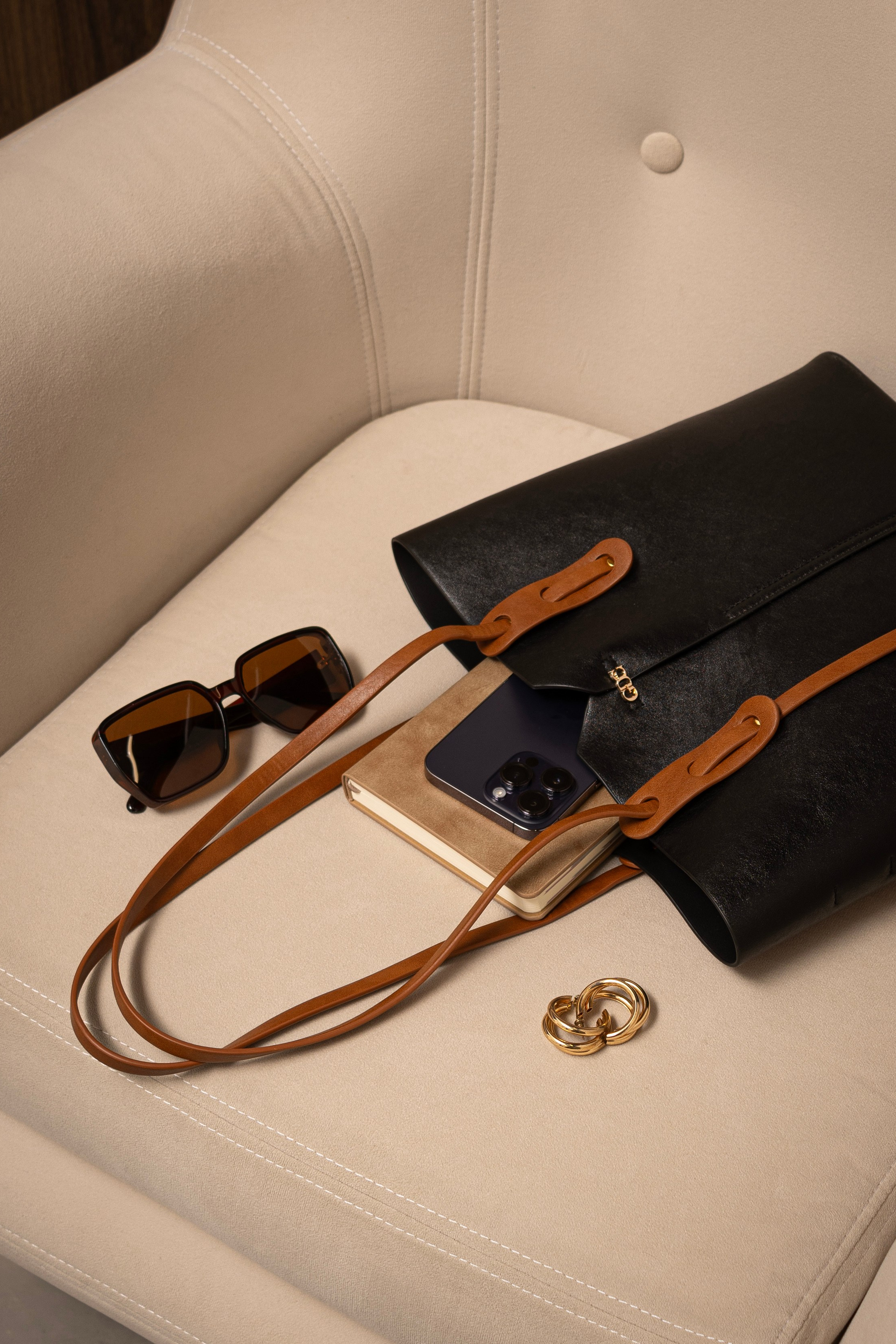 Сумки. Фото для маркетплейсов в самых сочных локациях города Сочи