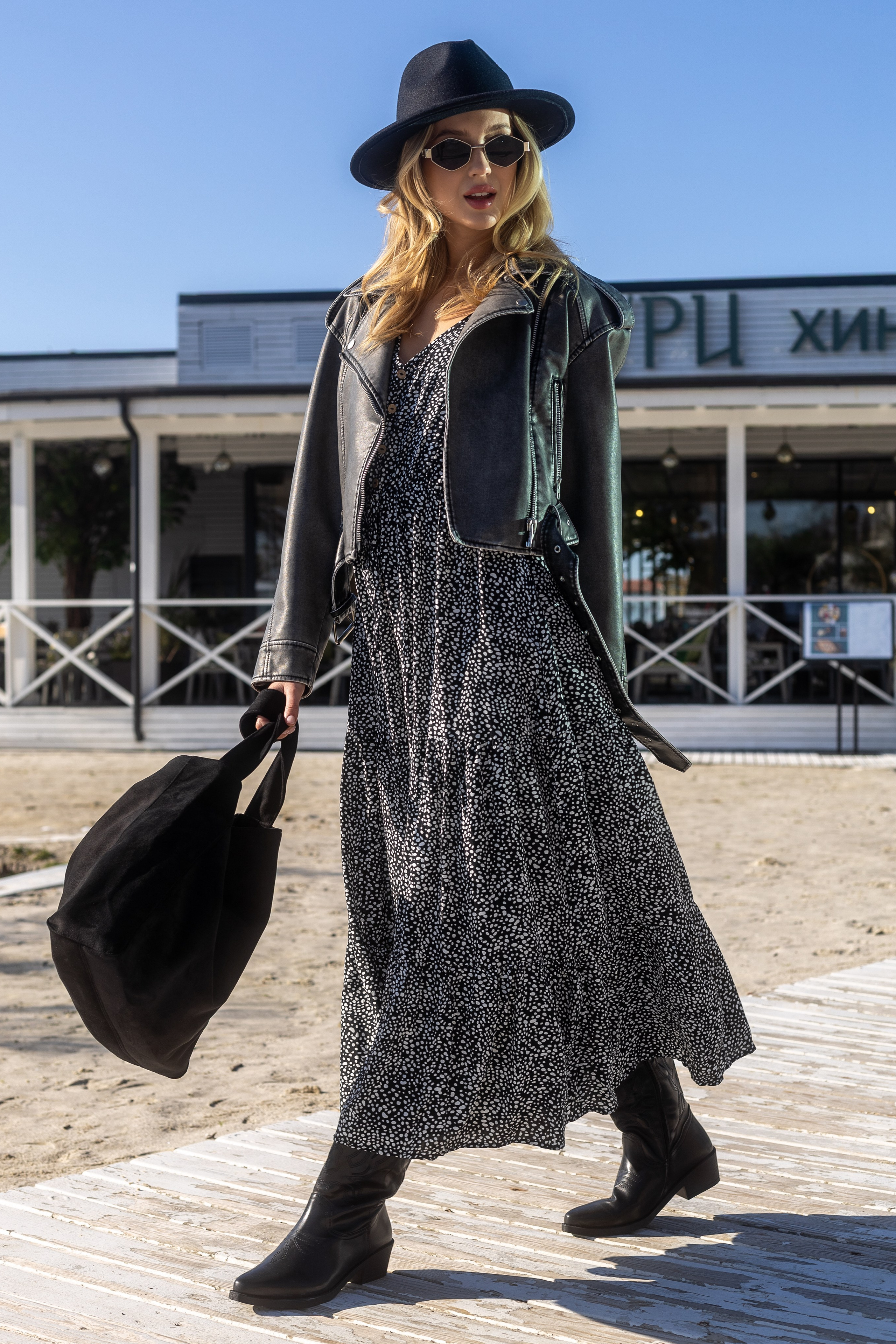 Платья. Фото для маркетплейсов в самых сочных локациях города Сочи