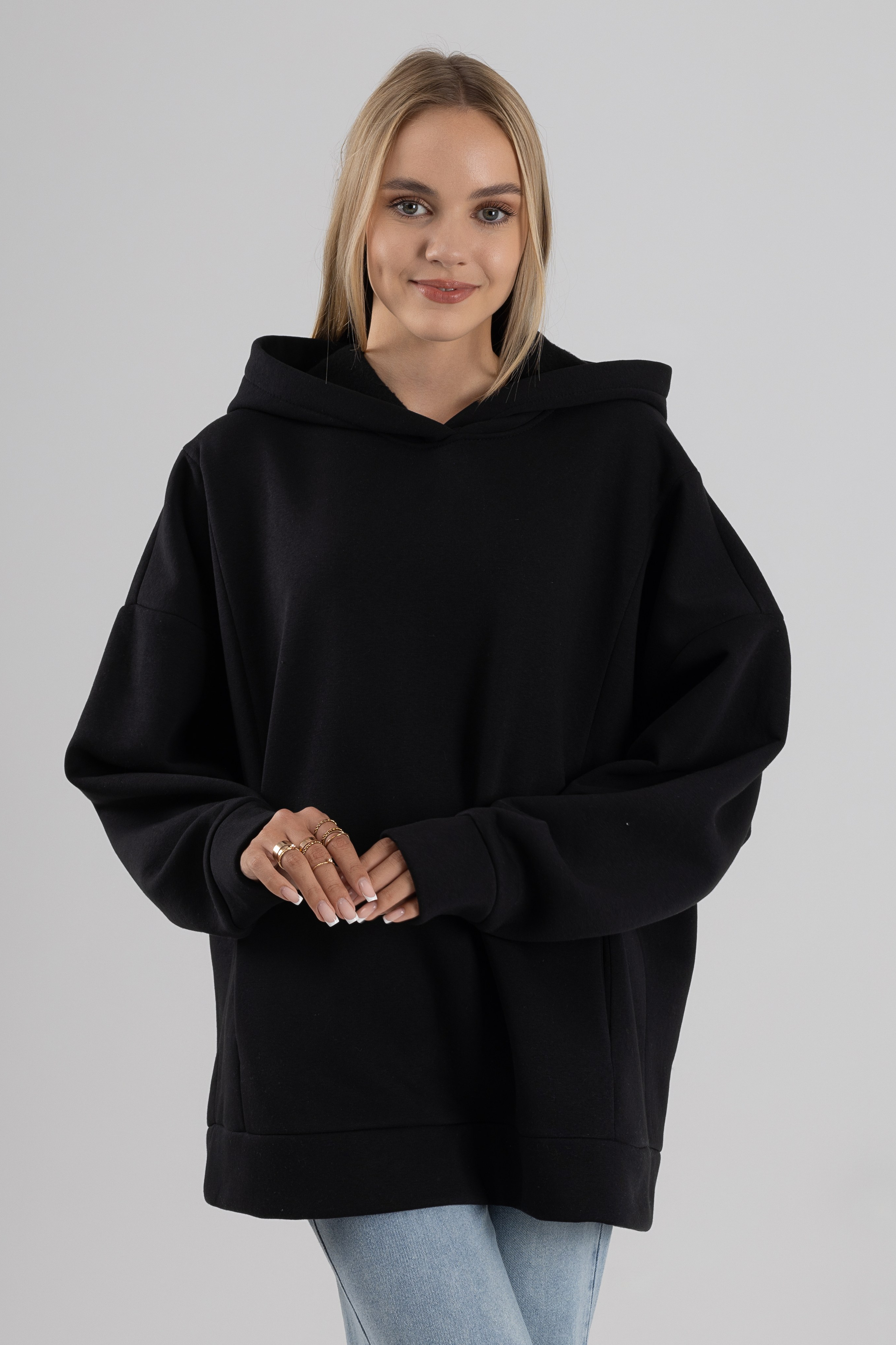 Худи. Фото для маркетплейсов в самых сочных локациях города Сочи