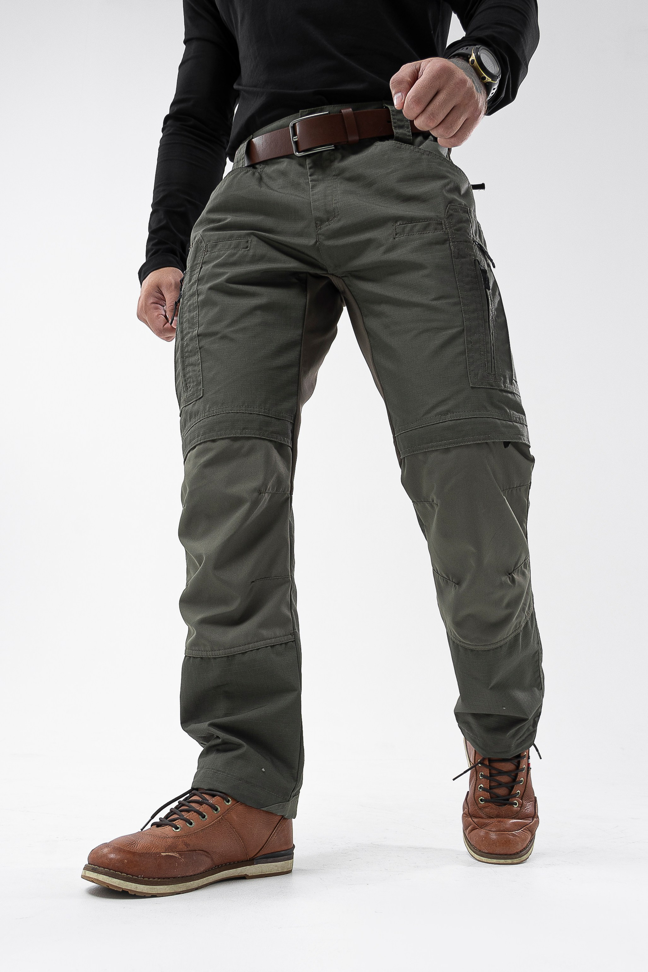 Тактические штаны. Фото для маркетплейсов в самых сочных локациях города Сочи