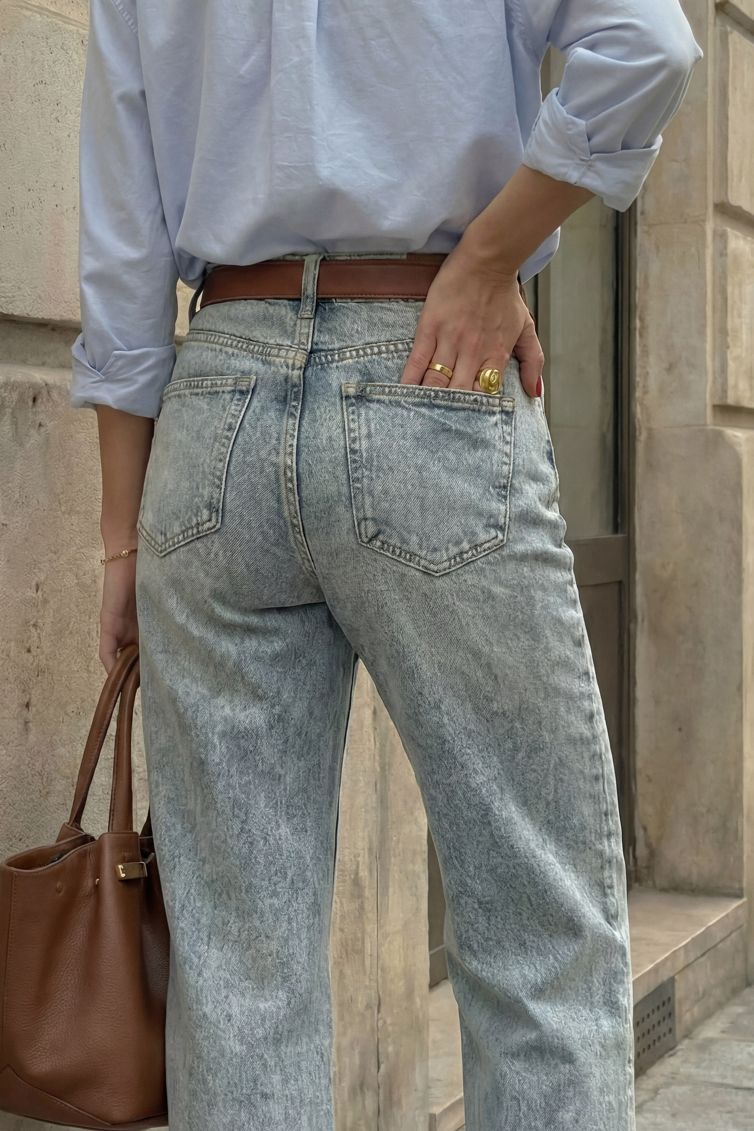 Джинсы. Стрит съемки для маркетплейсов в Сочи | ИИ контент | fashionprod