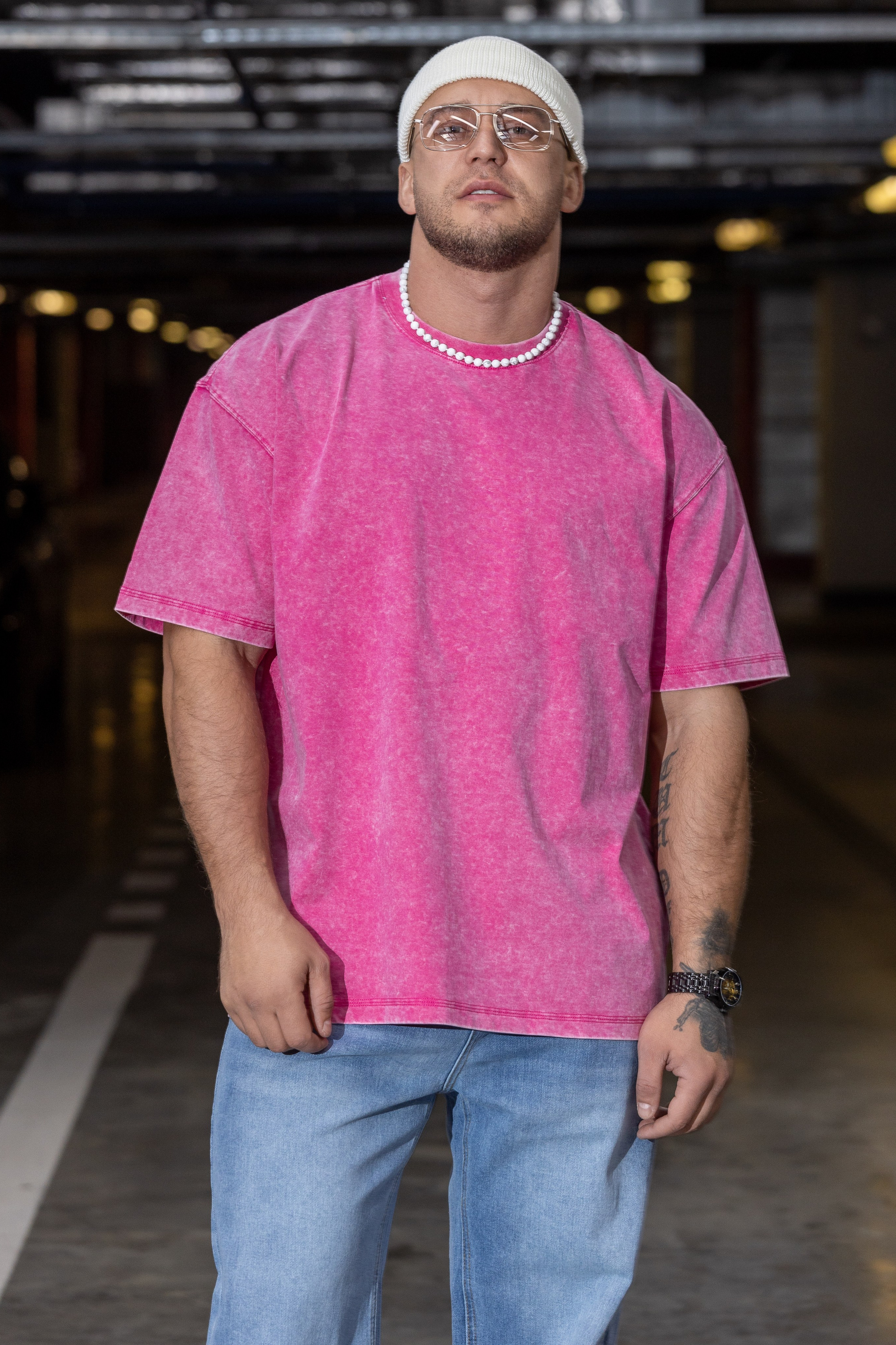 Футболка. Фото для маркетплейсов в самых сочных локациях города Сочи