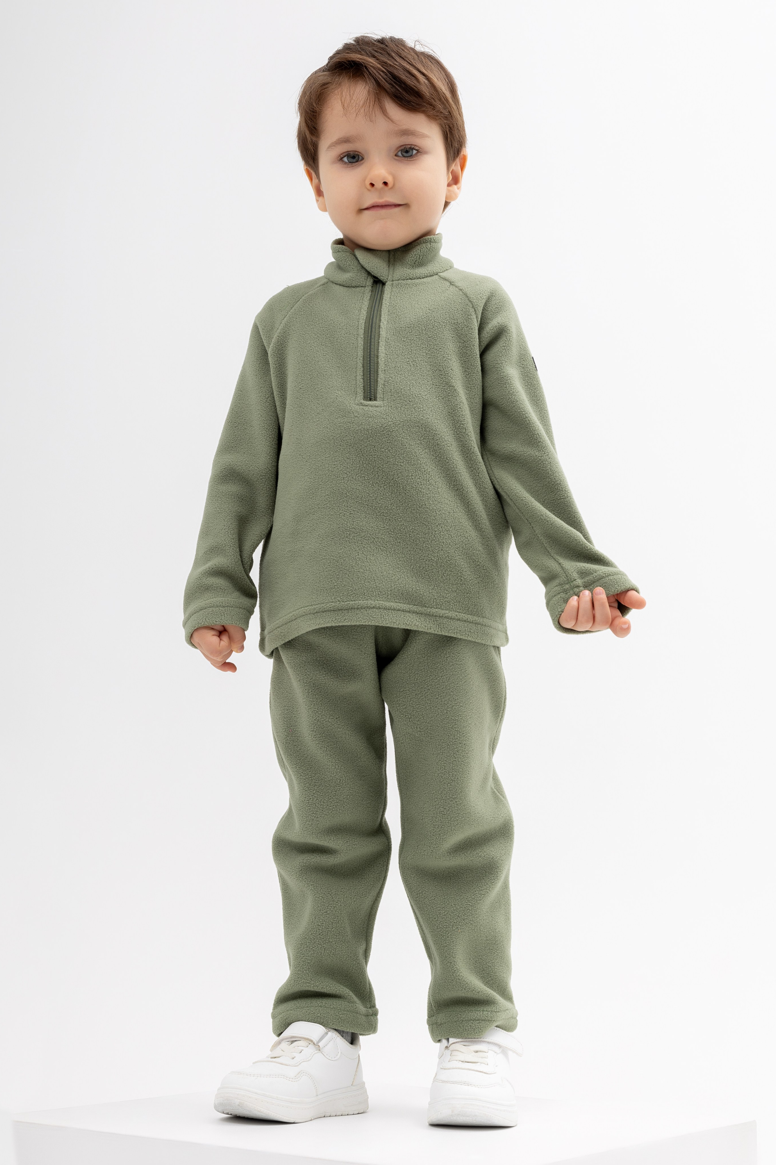 Костюм. Фото для маркетплейсов в самых сочных локациях города Сочи