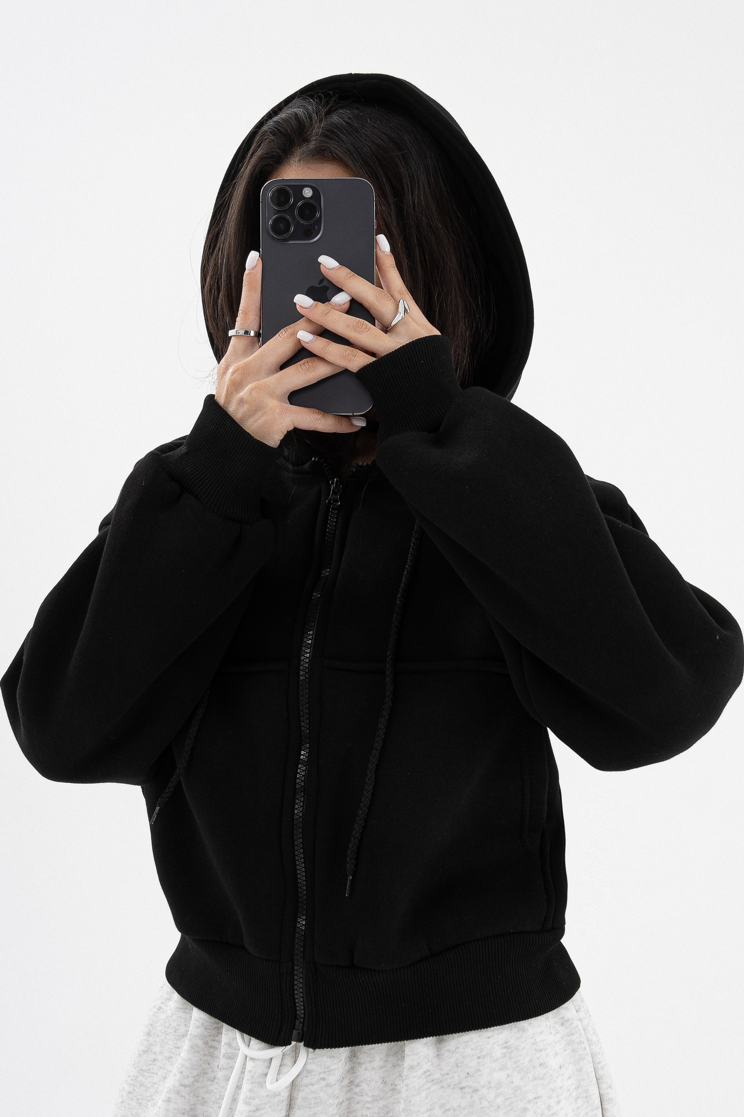 Худи. Фото для маркетплейсов в самых сочных локациях города Сочи