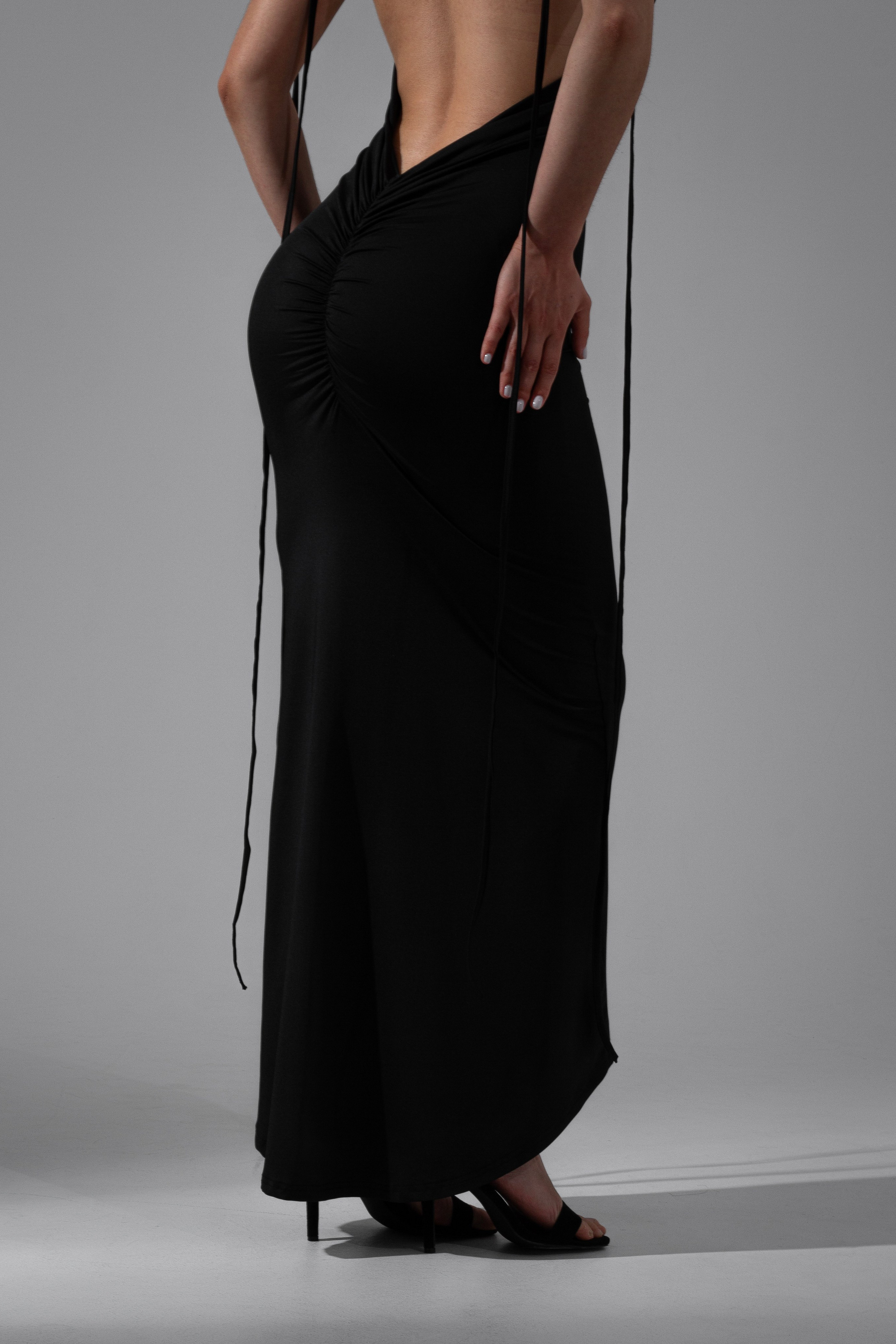 Платье — Лиза. Фото для маркетплейсов в самых сочных локациях города Сочи