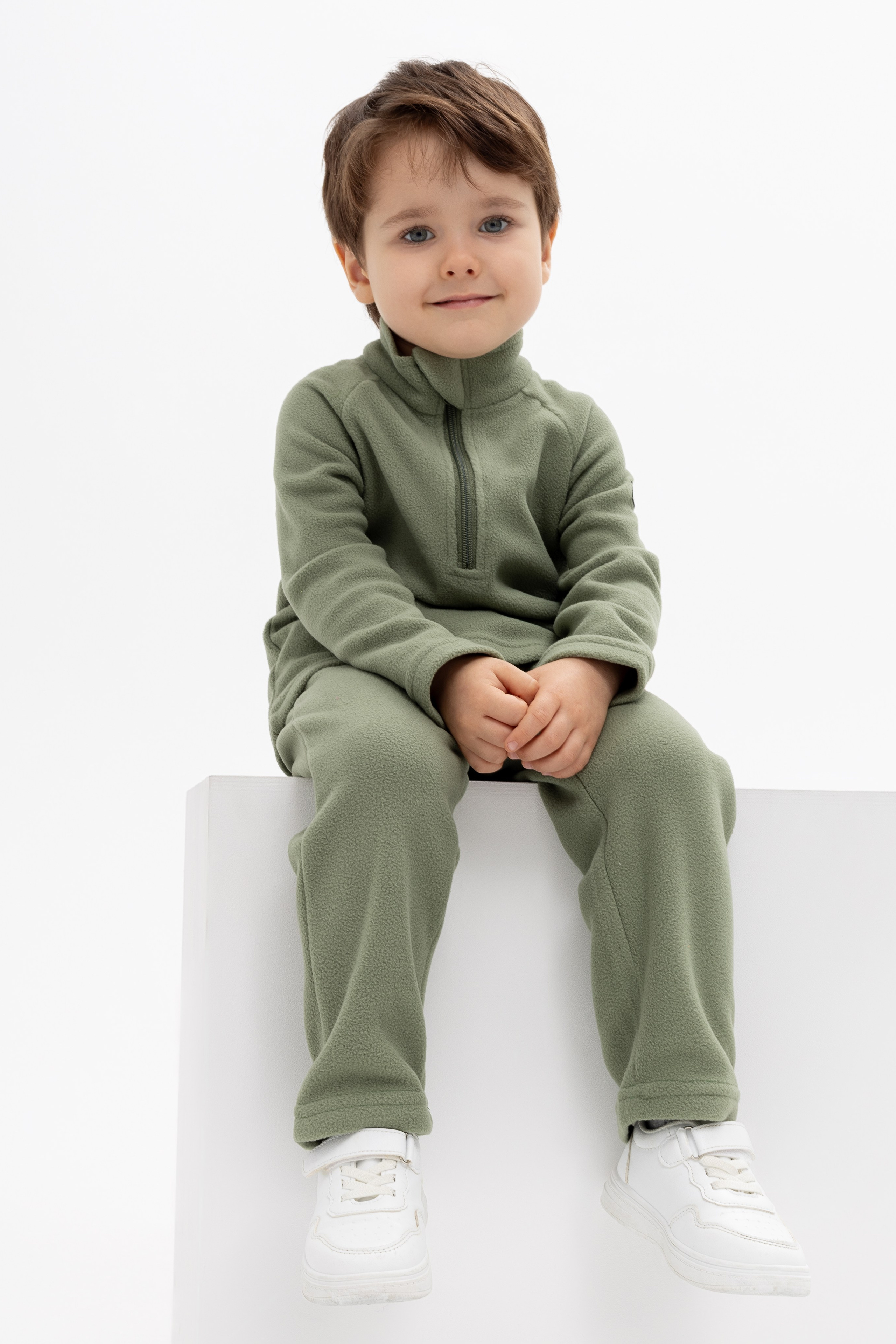 Костюм. Фото для маркетплейсов в самых сочных локациях города Сочи