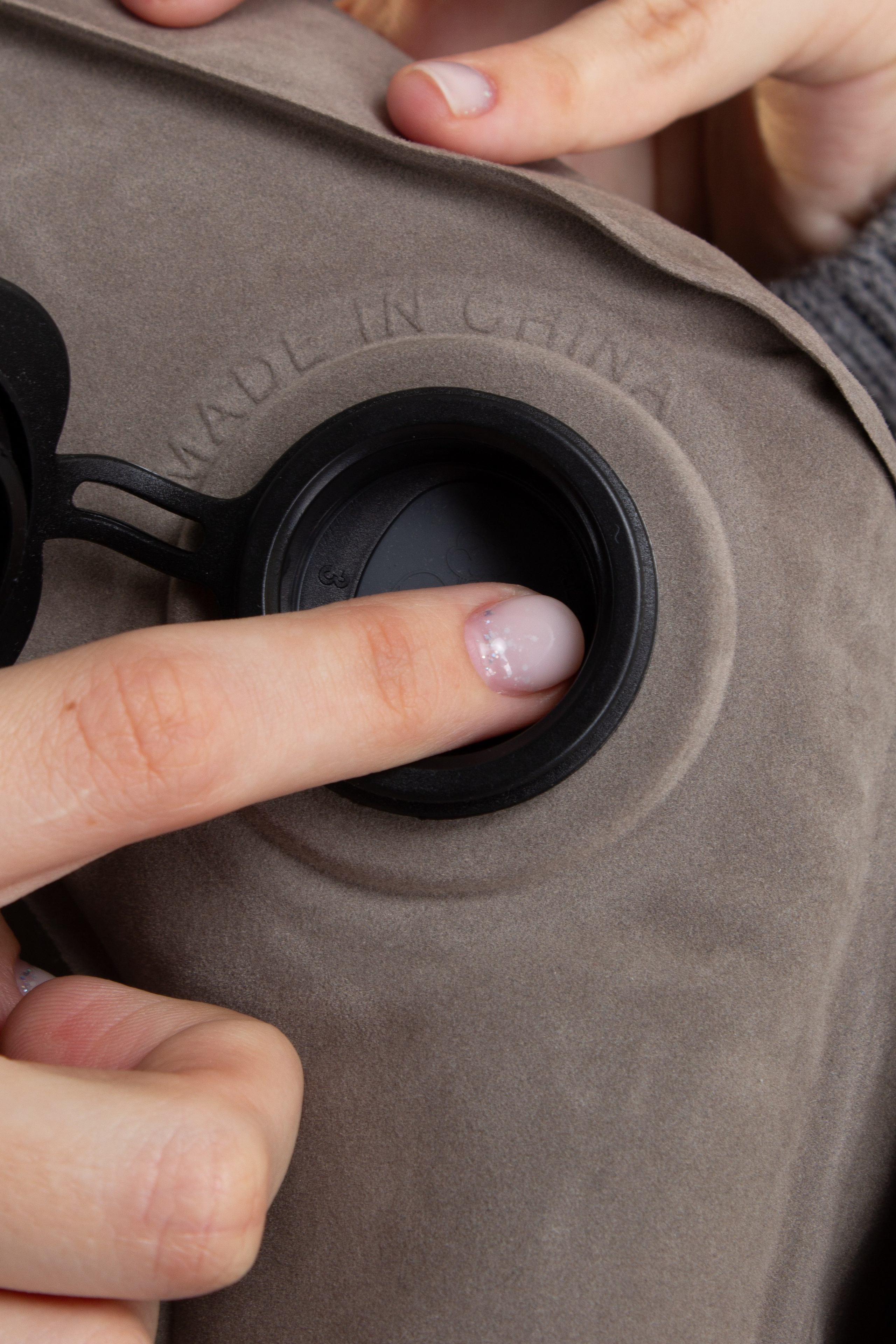 Надувная подушка — Каролина. Фото для маркетплейсов в самых сочных локациях города Сочи