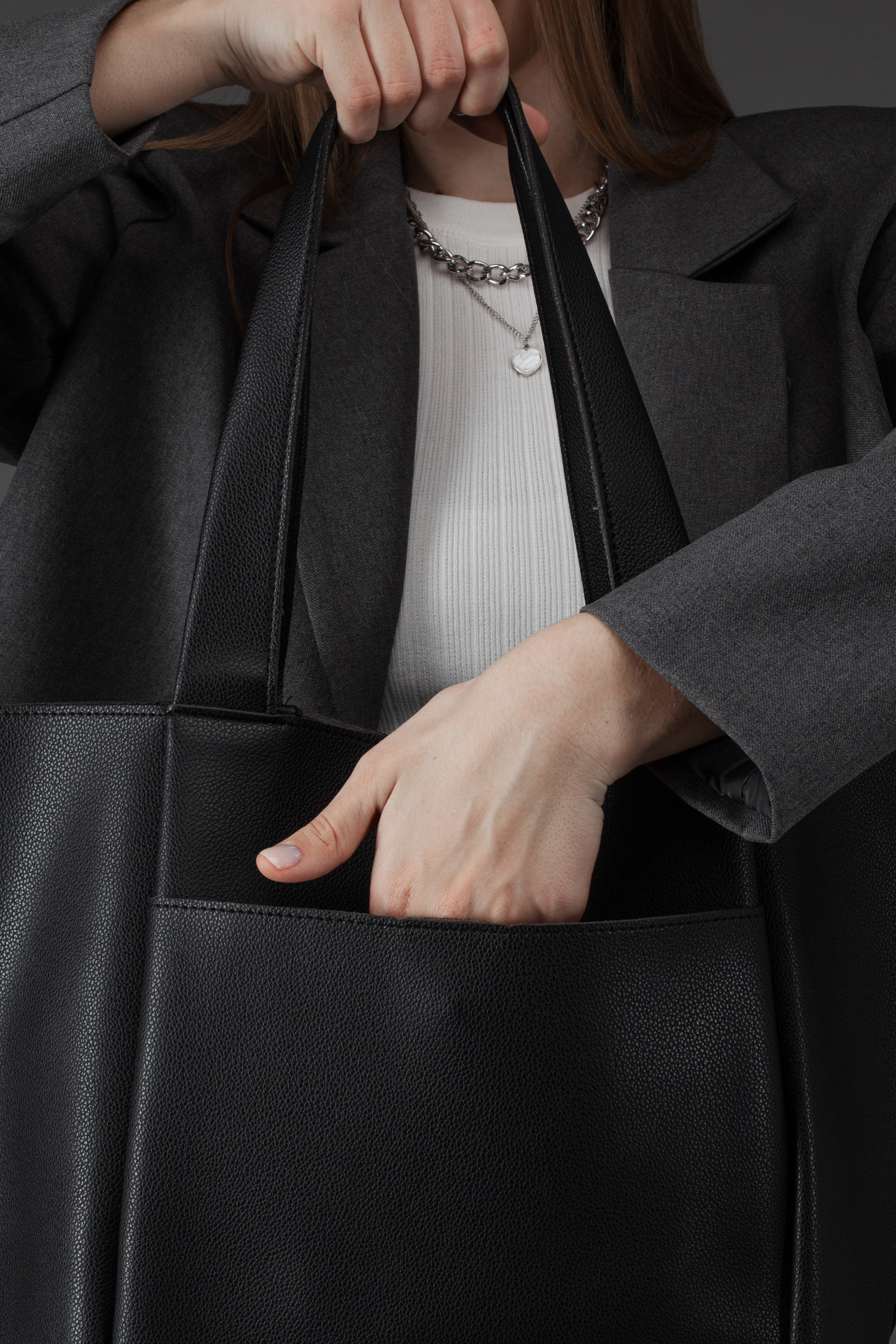 Сумки — Каролина. Фото для маркетплейсов в самых сочных локациях города Сочи