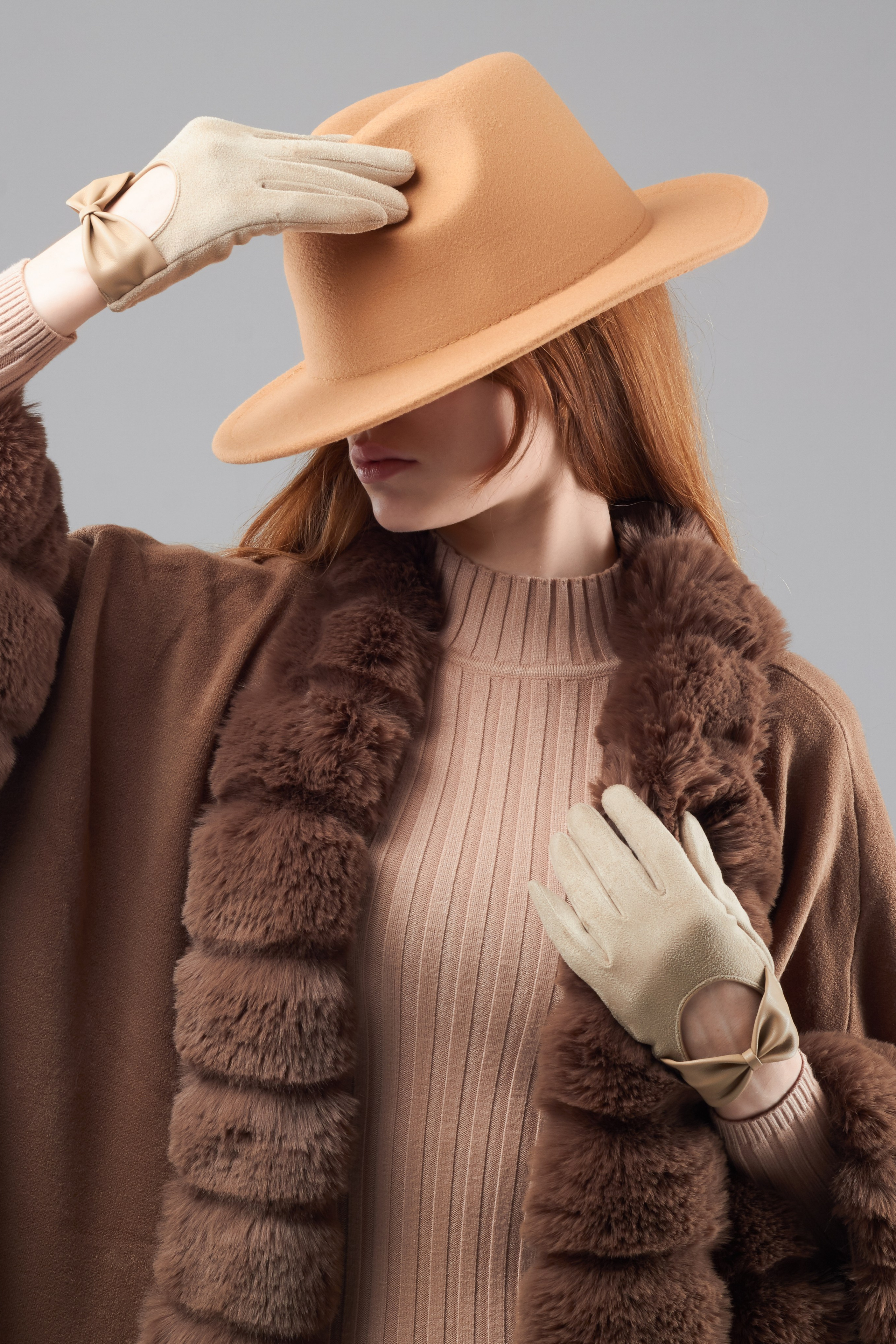 Перчатки — Стася. Фото для маркетплейсов в самых сочных локациях города Сочи