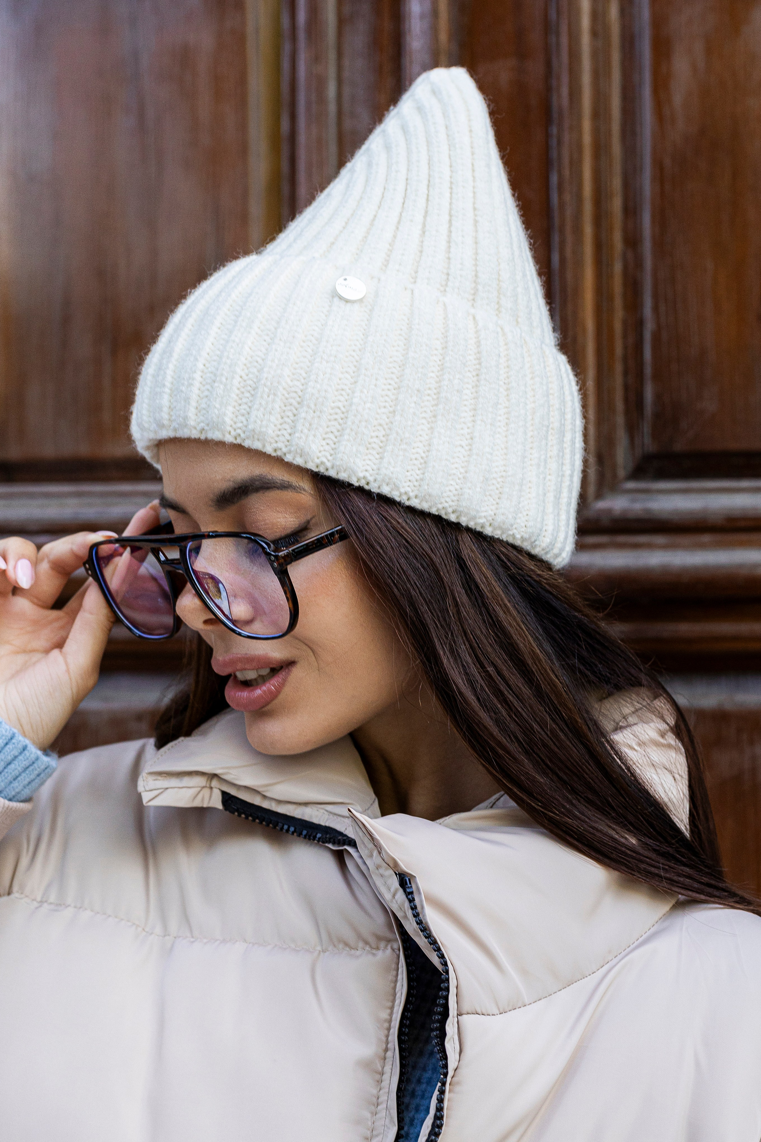 Шапки. Фото для маркетплейсов в самых сочных локациях города Сочи