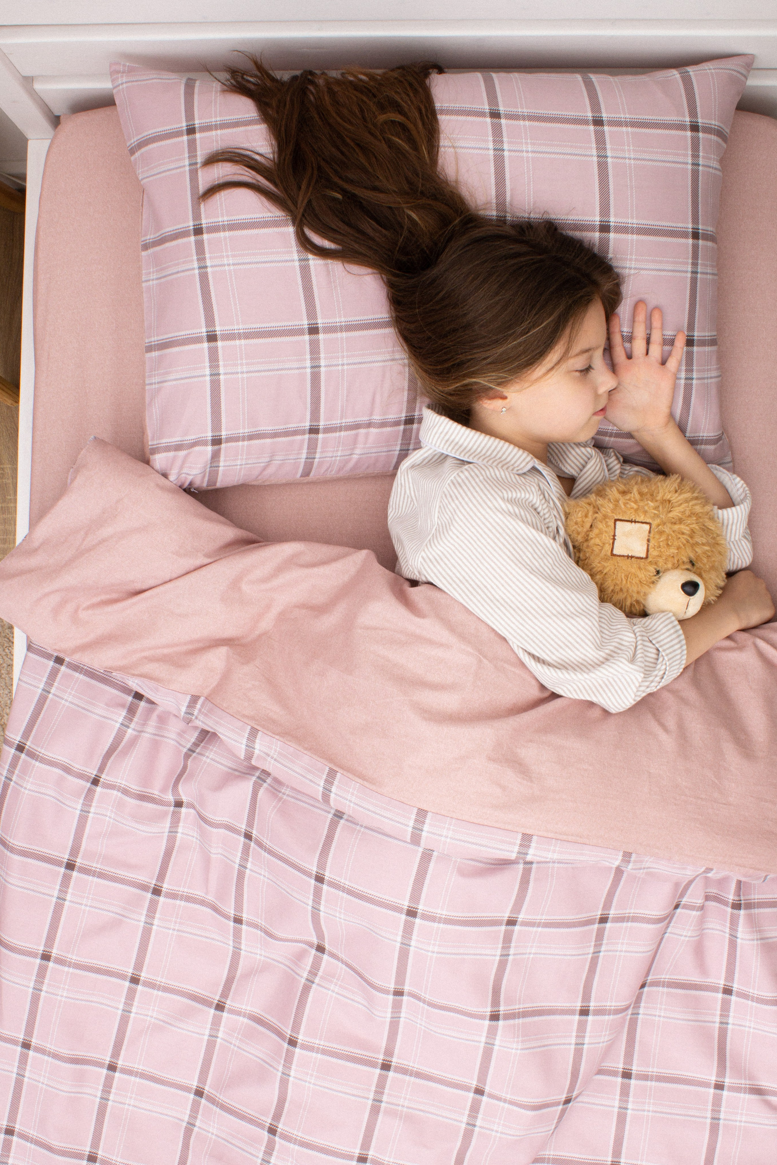 Постельное белье — Амелия. Фото для маркетплейсов в самых сочных локациях города Сочи