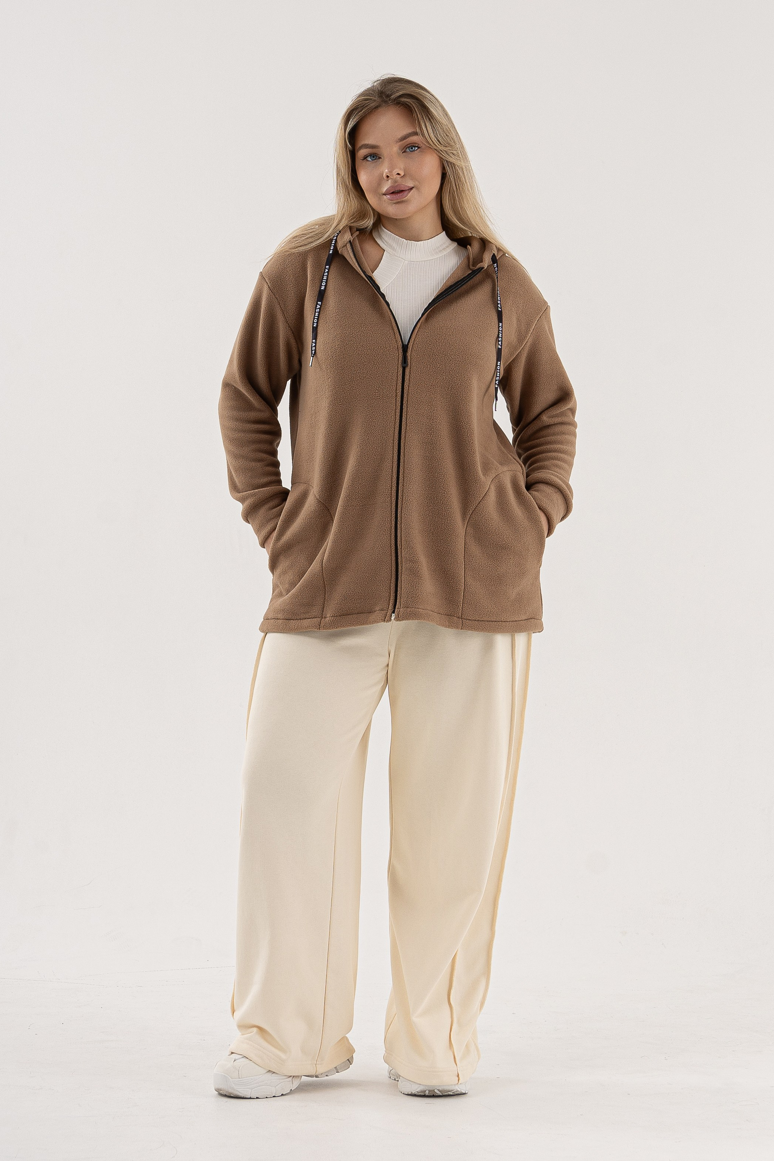 Зипки. Фото для маркетплейсов в самых сочных локациях города Сочи