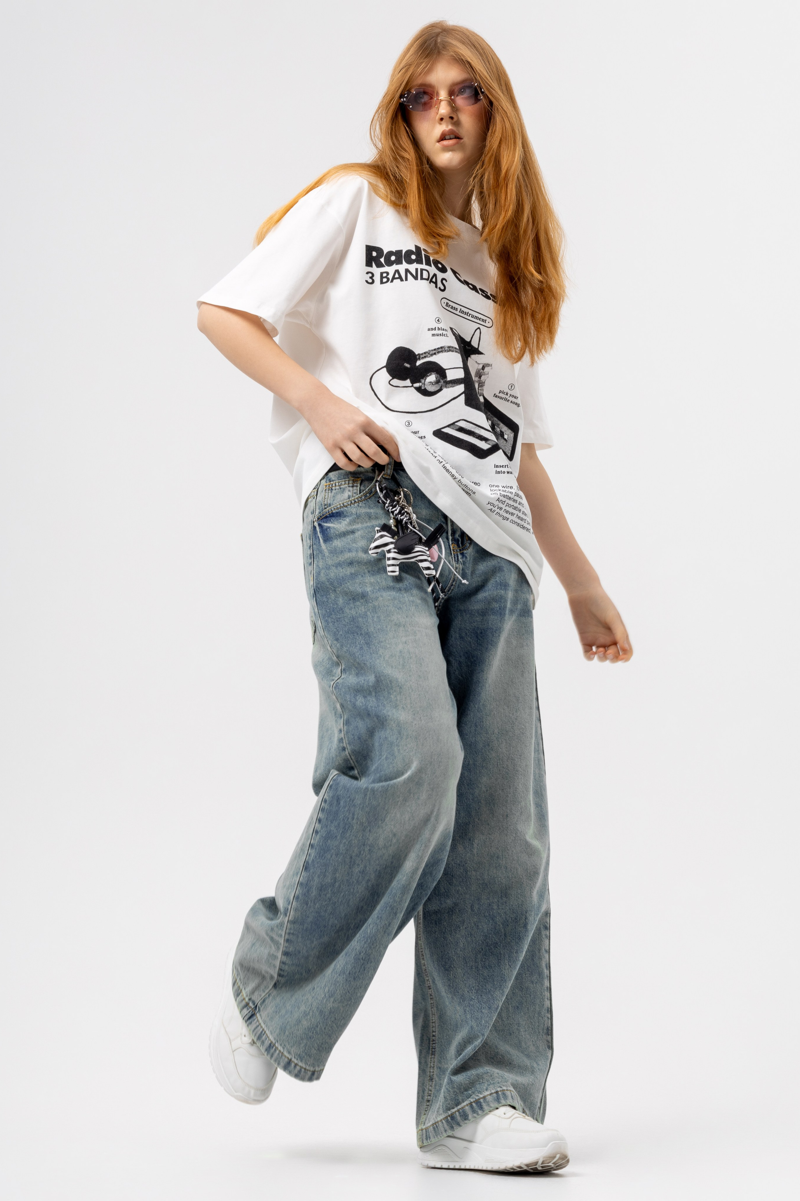 Джинсы. Фото для маркетплейсов в самых сочных локациях города Сочи