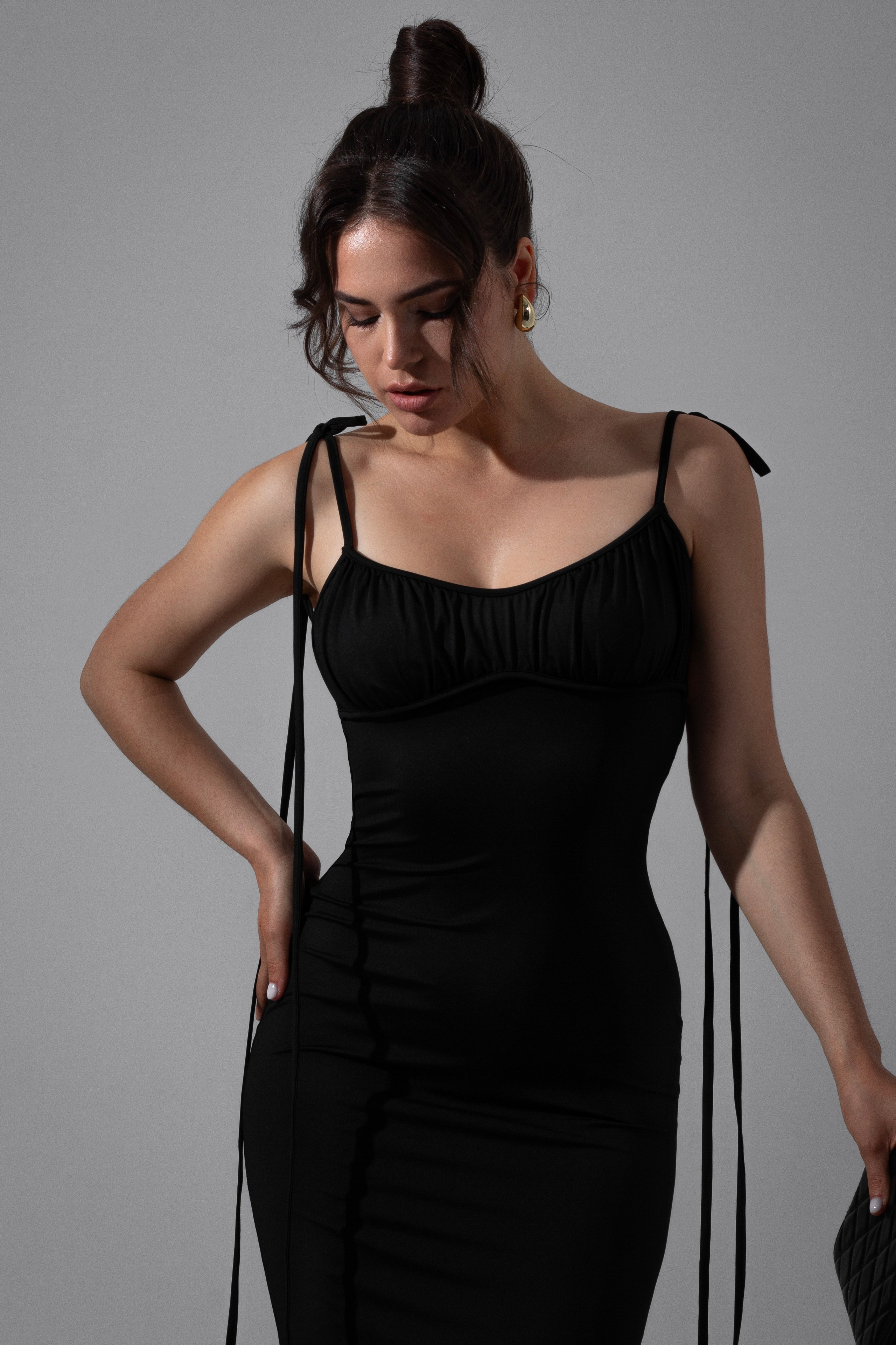 Платье — Лиза. Фото для маркетплейсов в самых сочных локациях города Сочи