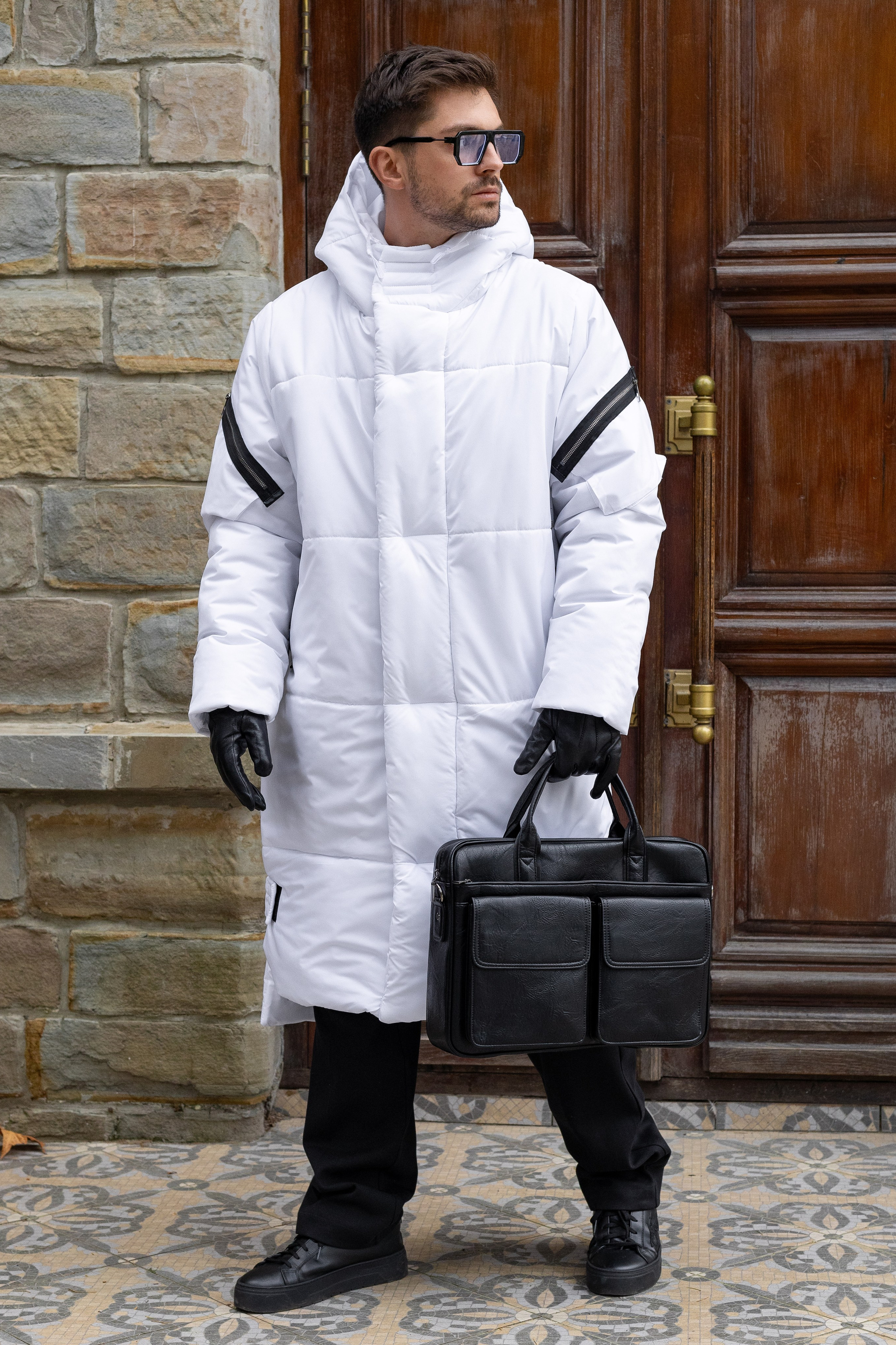 Пуховики. Фото для маркетплейсов в самых сочных локациях города Сочи