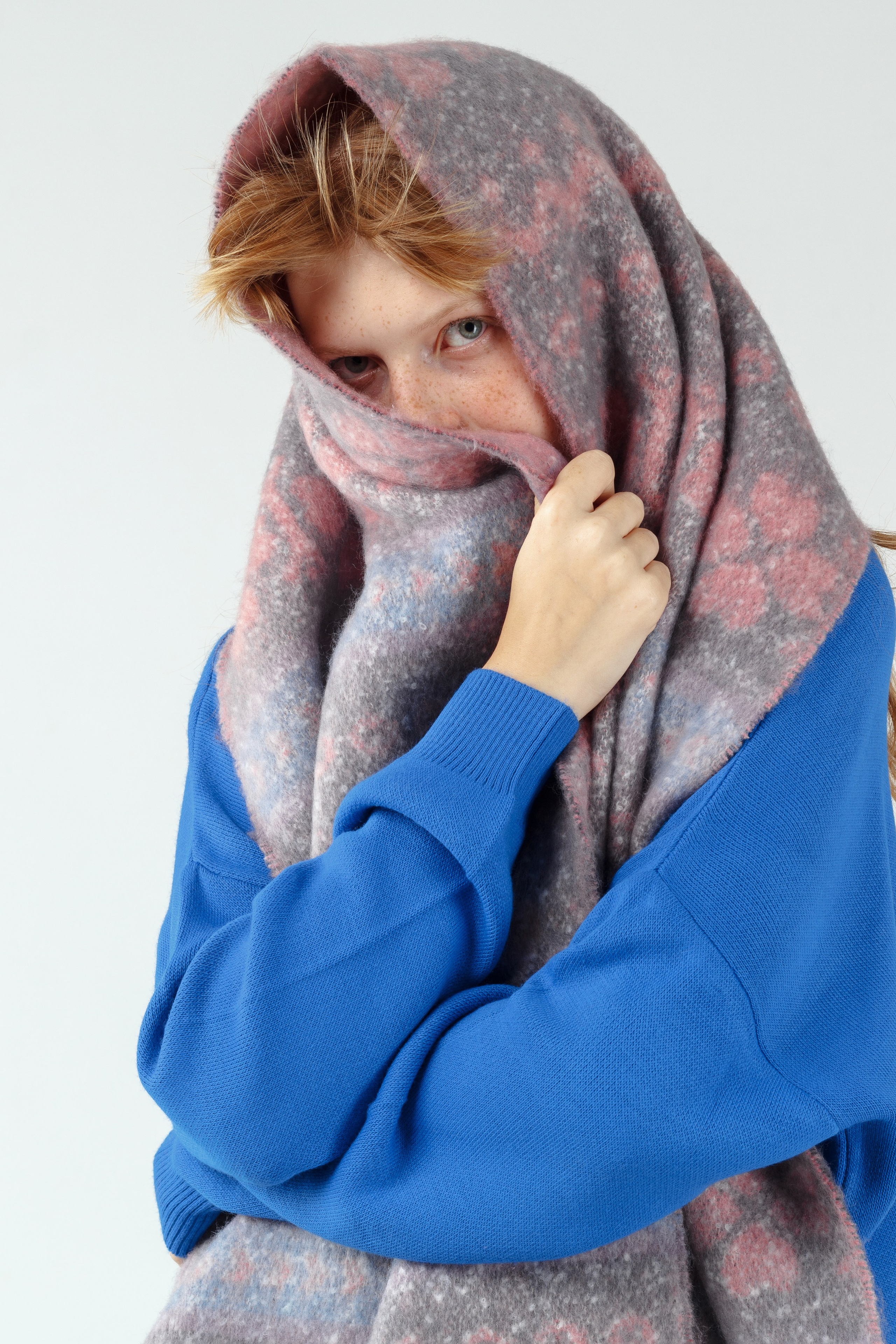 Шарфы — Милана. Фото для маркетплейсов в самых сочных локациях города Сочи