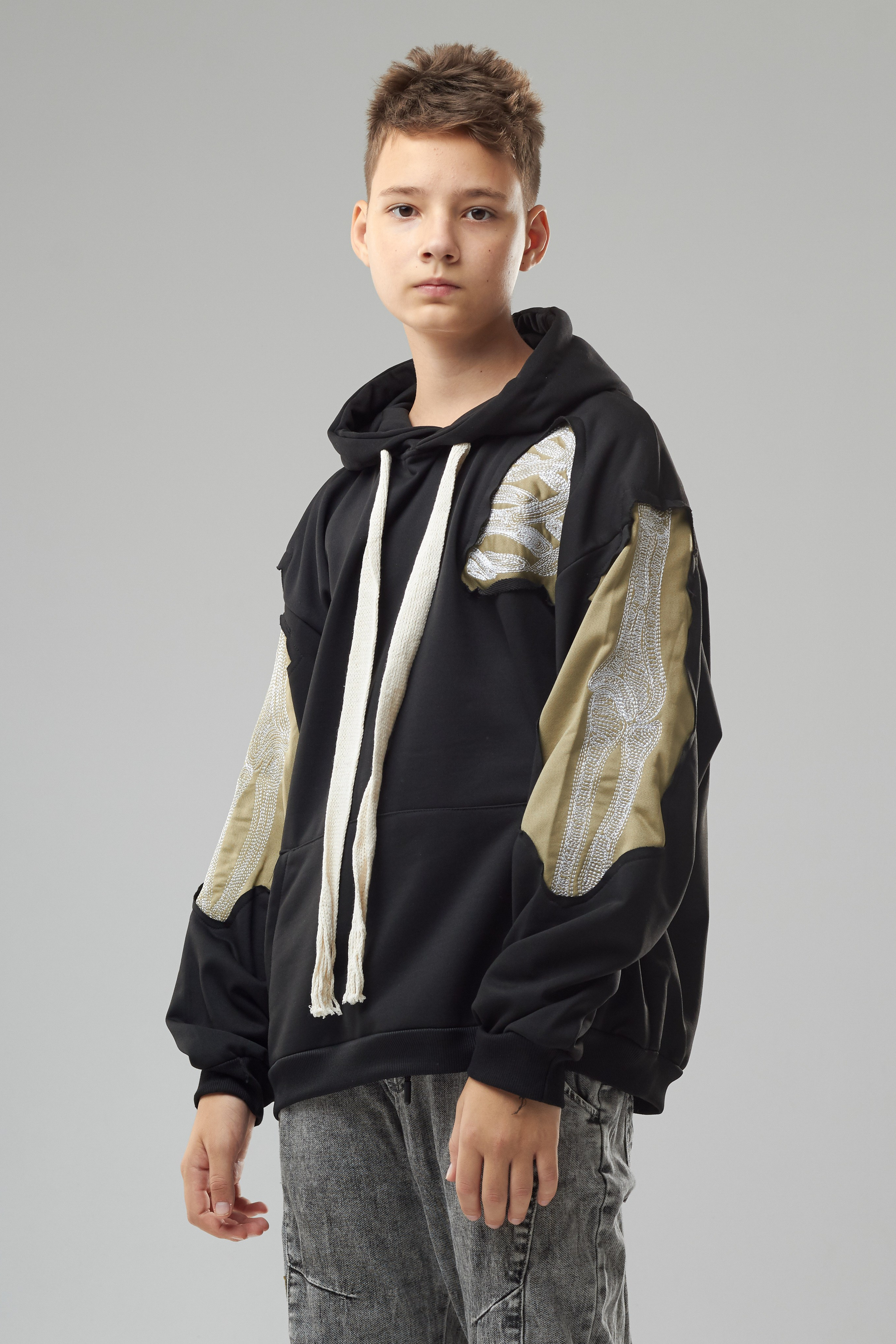 Худи — Лев