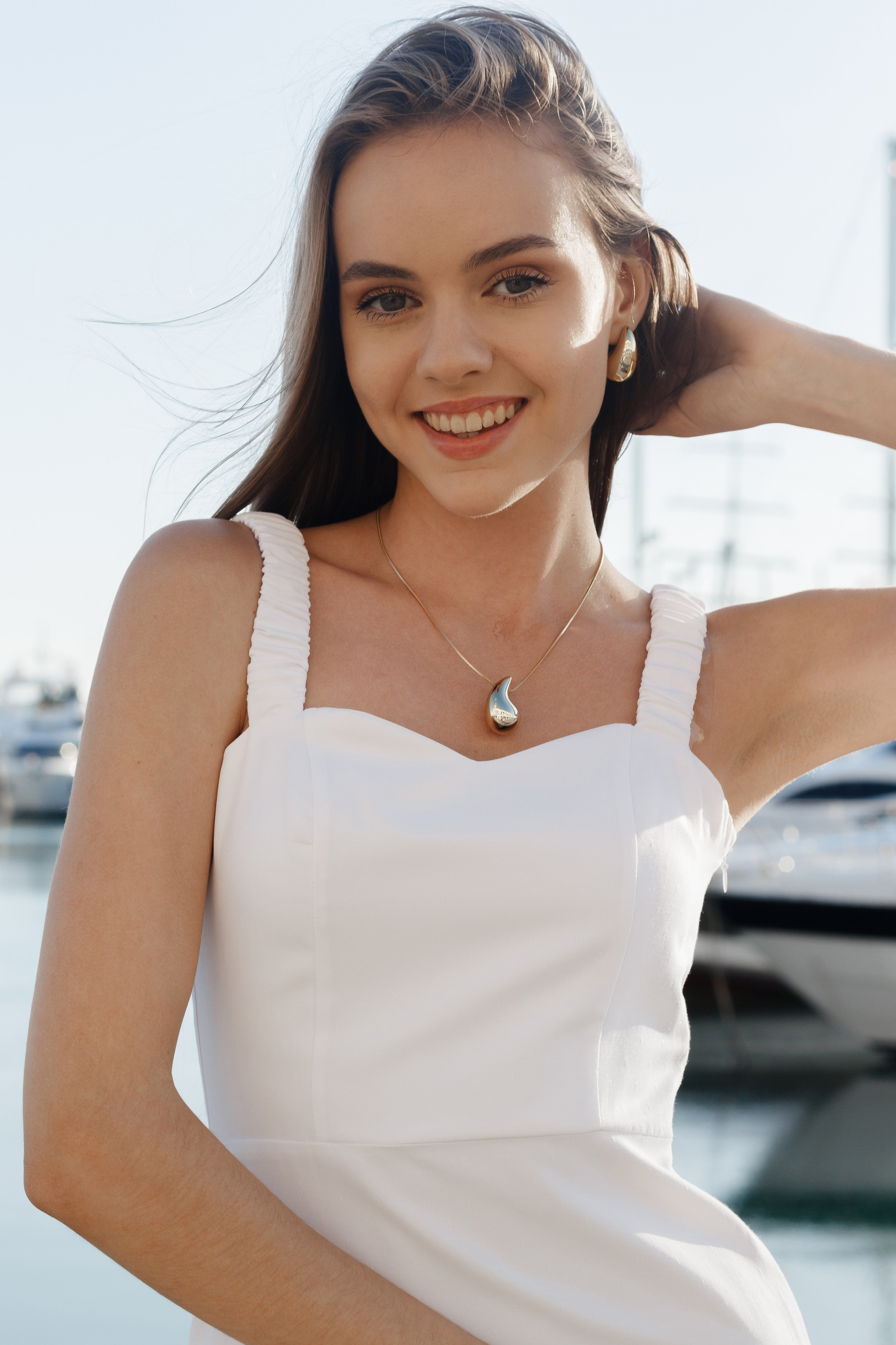 Платье — Полина. Фото для маркетплейсов в самых сочных локациях города Сочи