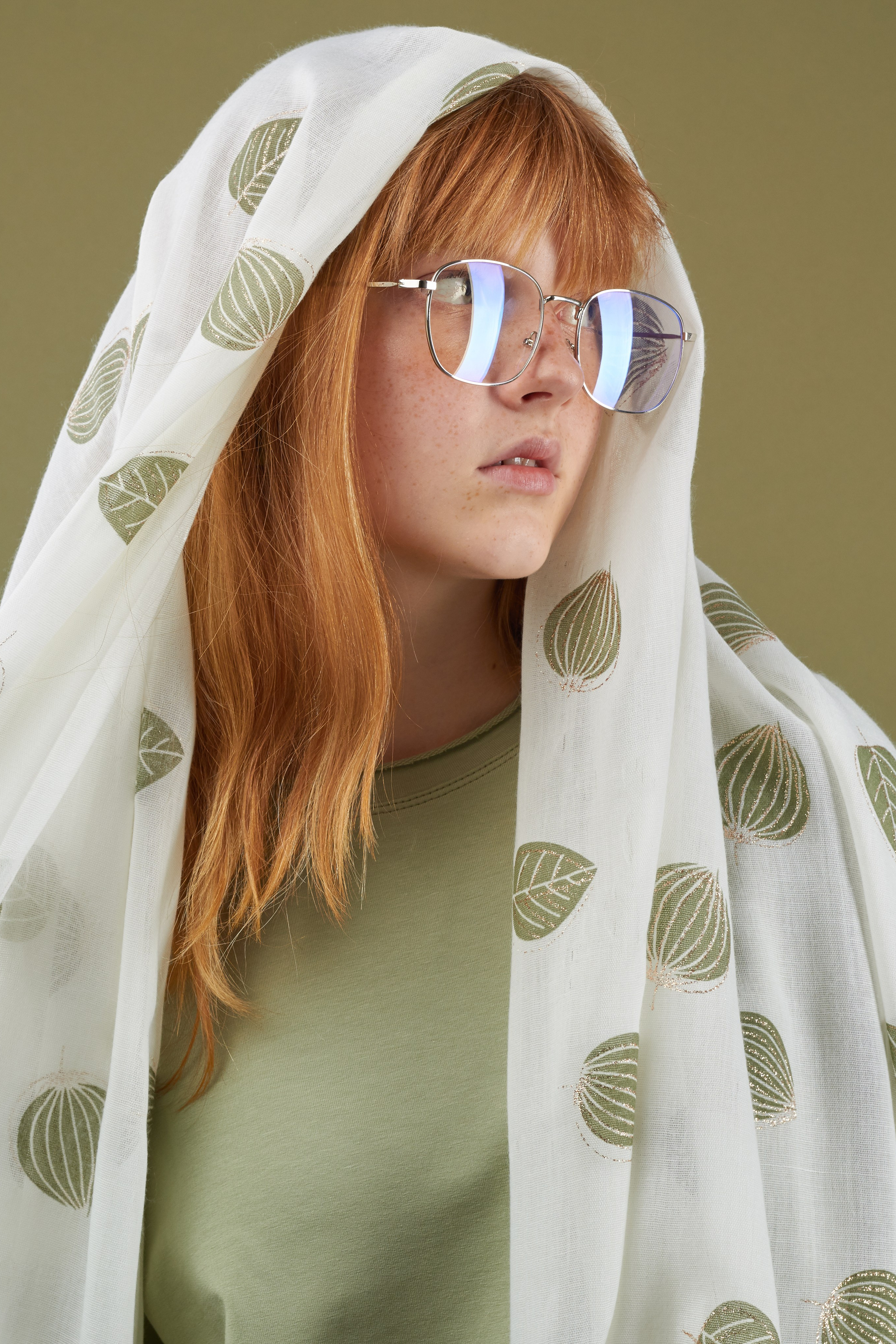 Платки — Милана. Фото для маркетплейсов в самых сочных локациях города Сочи